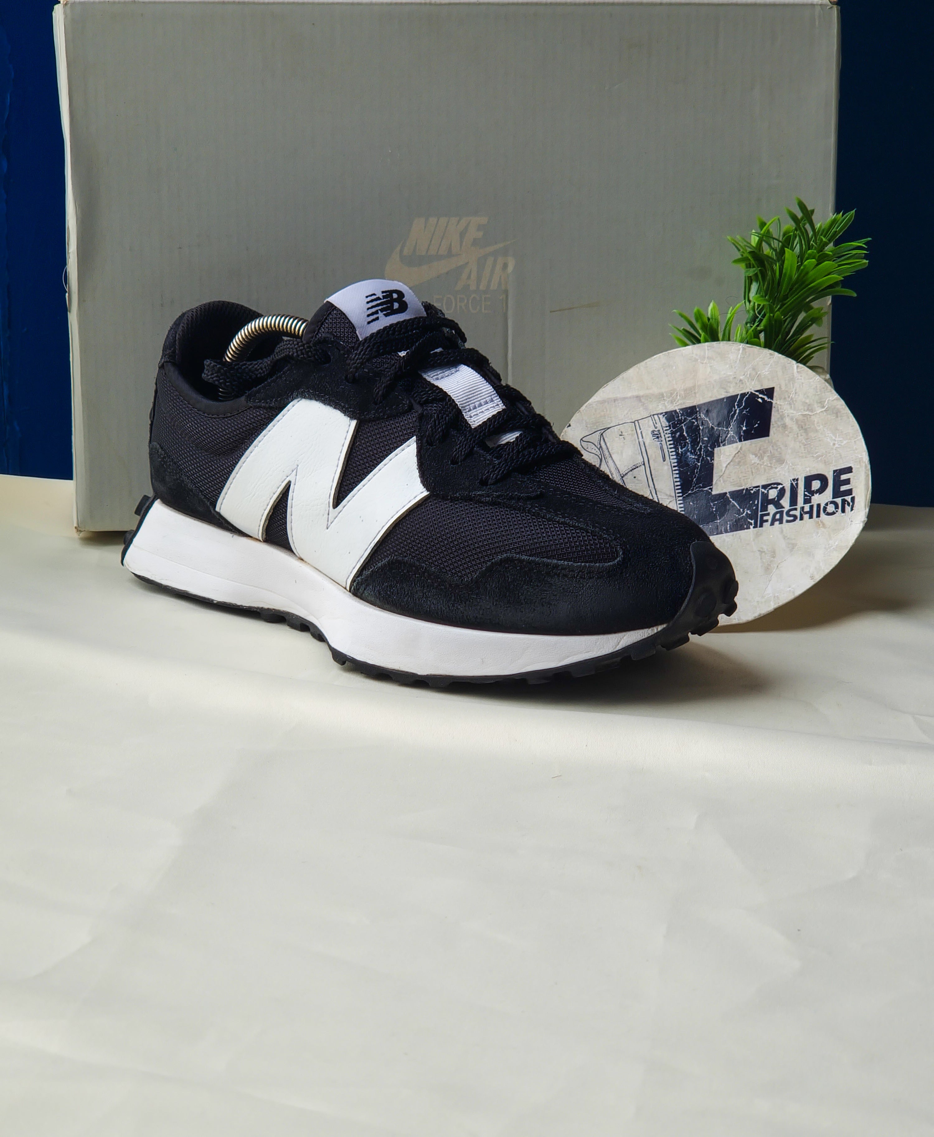 NEW BALANCE