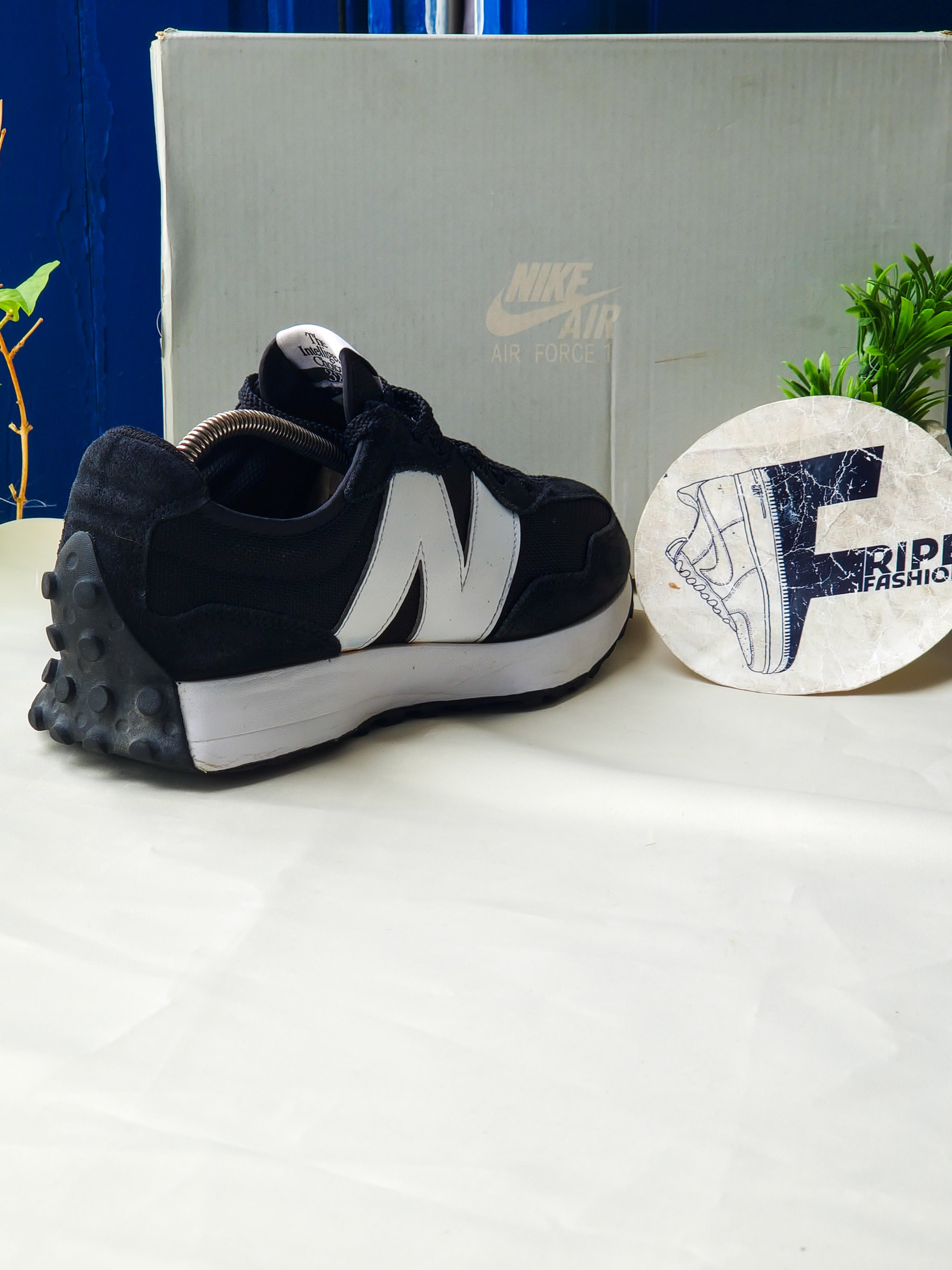NEW BALANCE