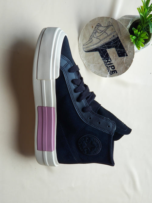 CONVERSE  jamais porté