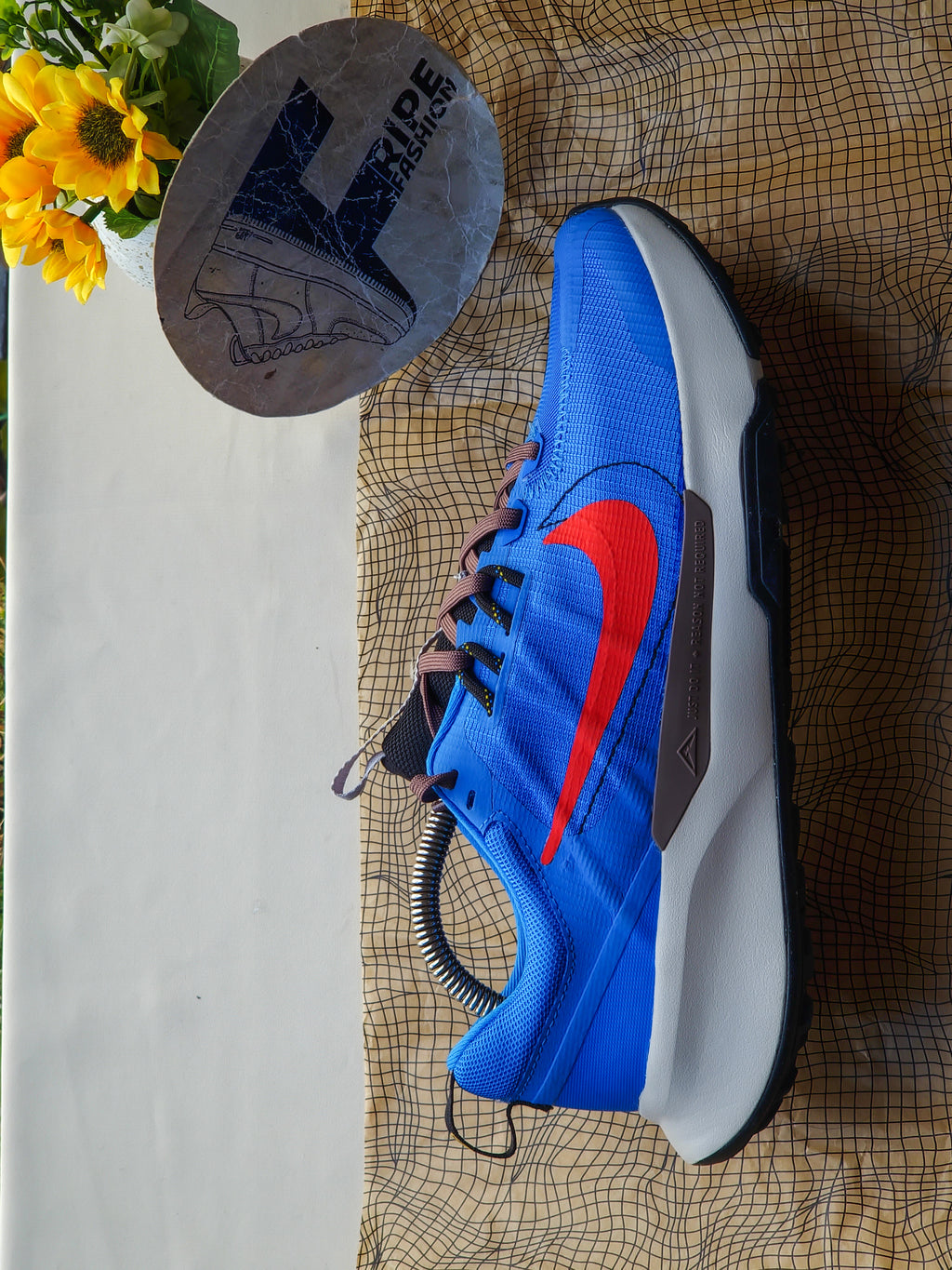 NIKE NEUF