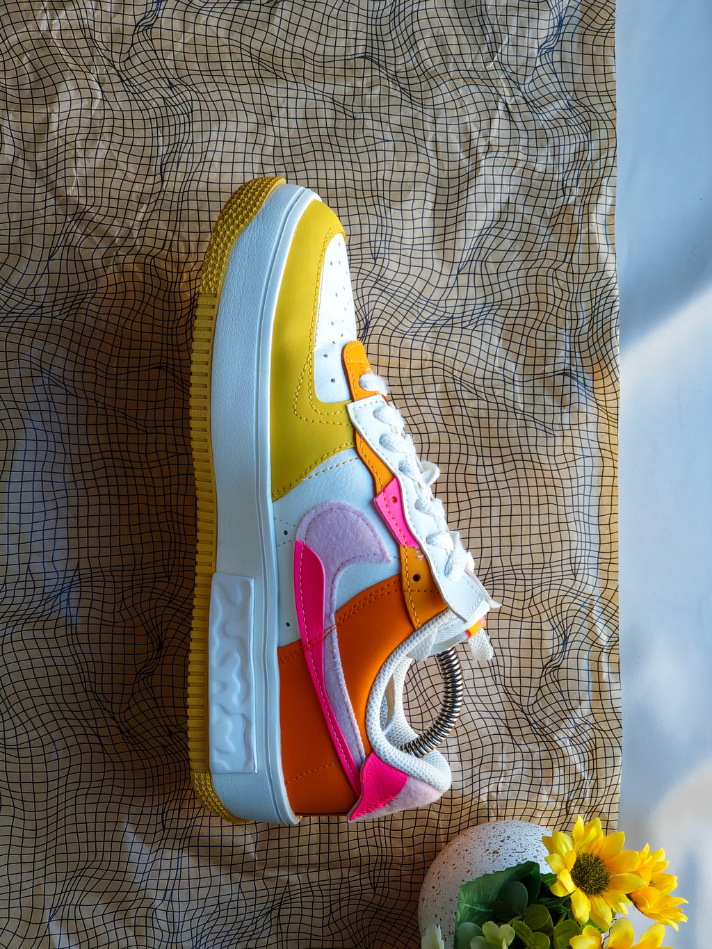 NIKE