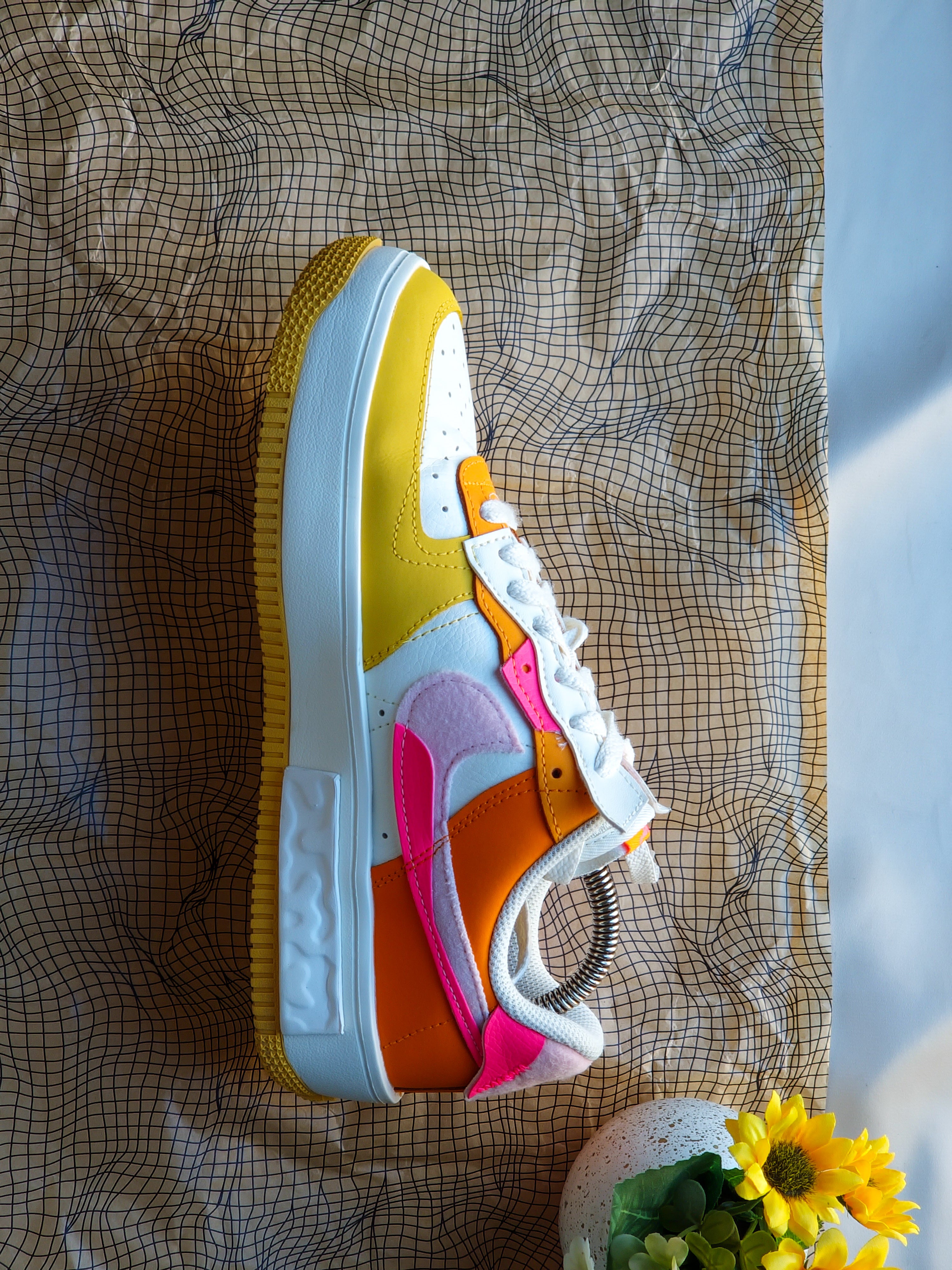 NIKE