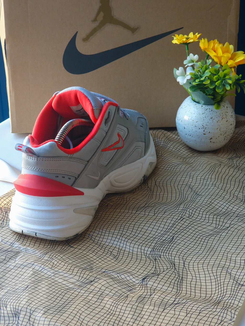 NIKE