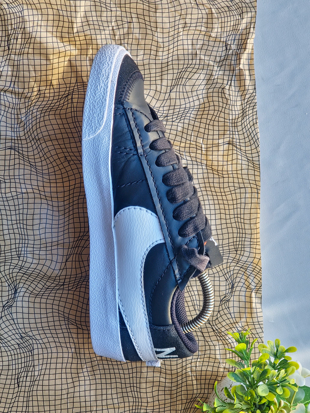NIKE