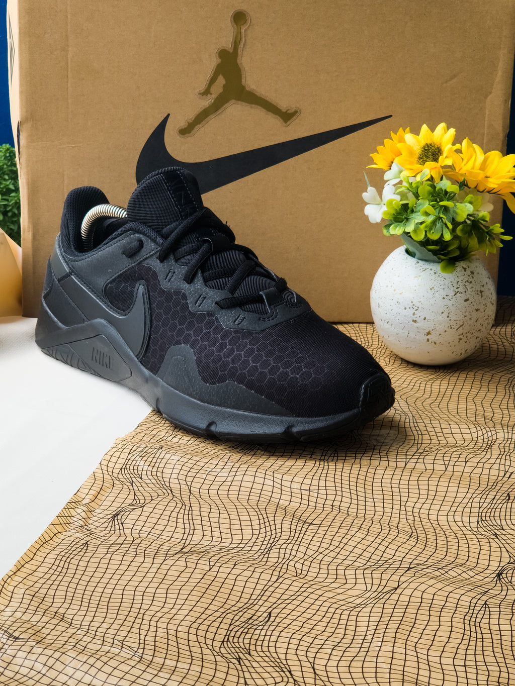 NIKE