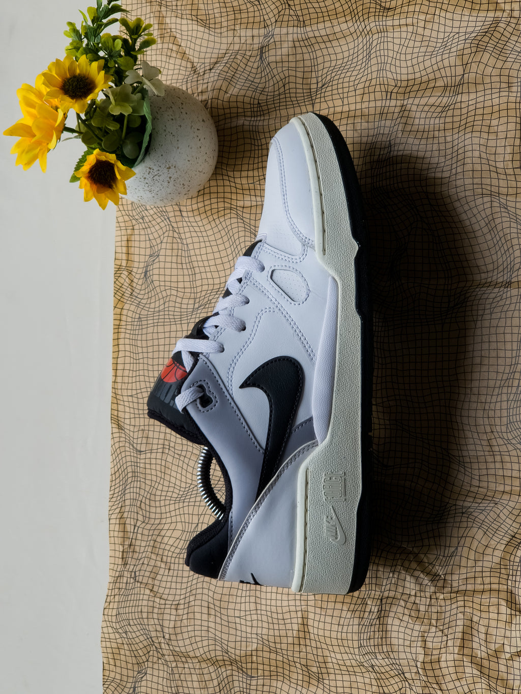 NIKE