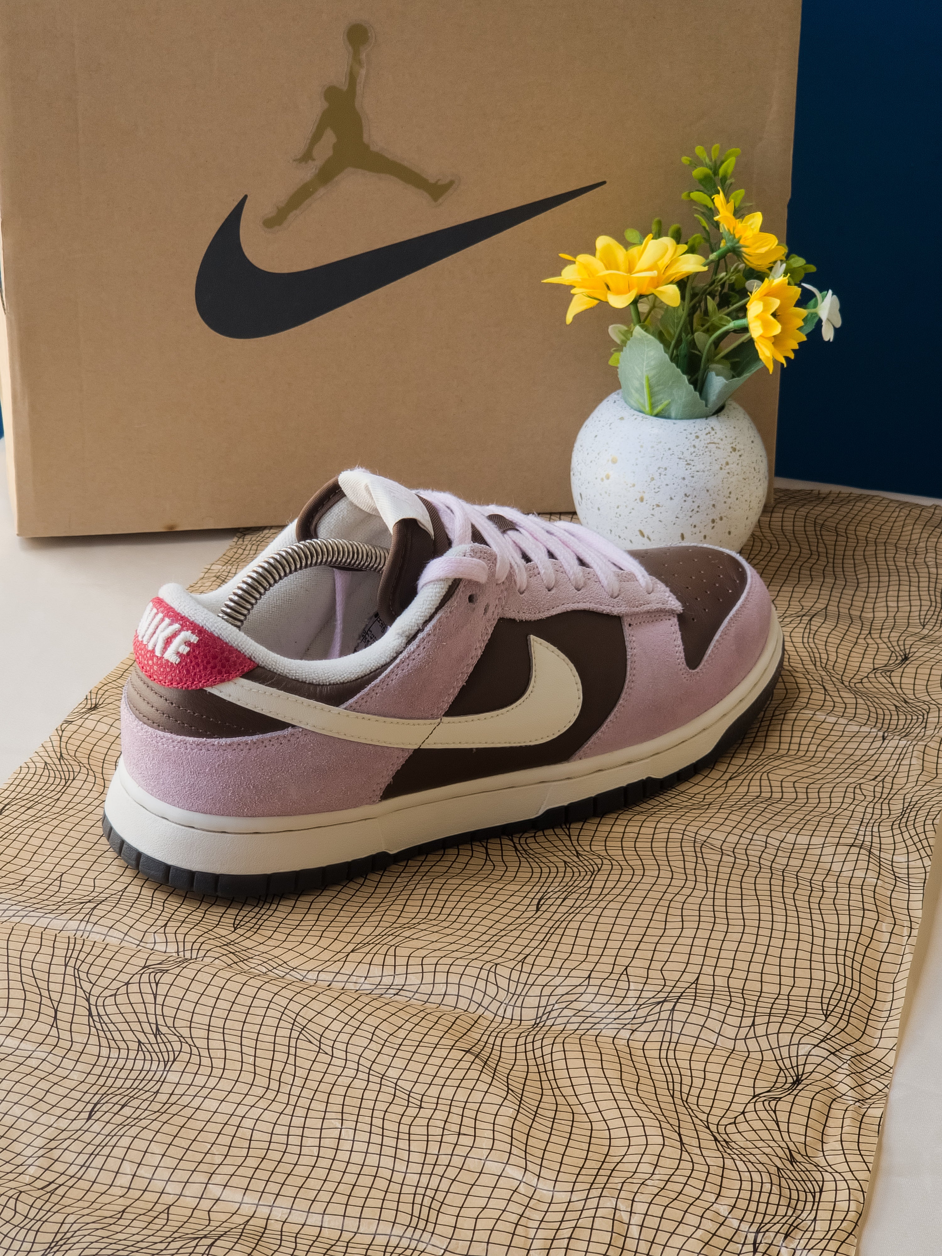 NIKE