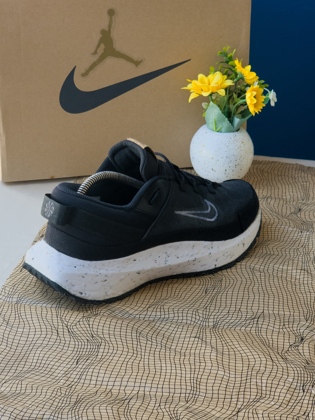 NIKE