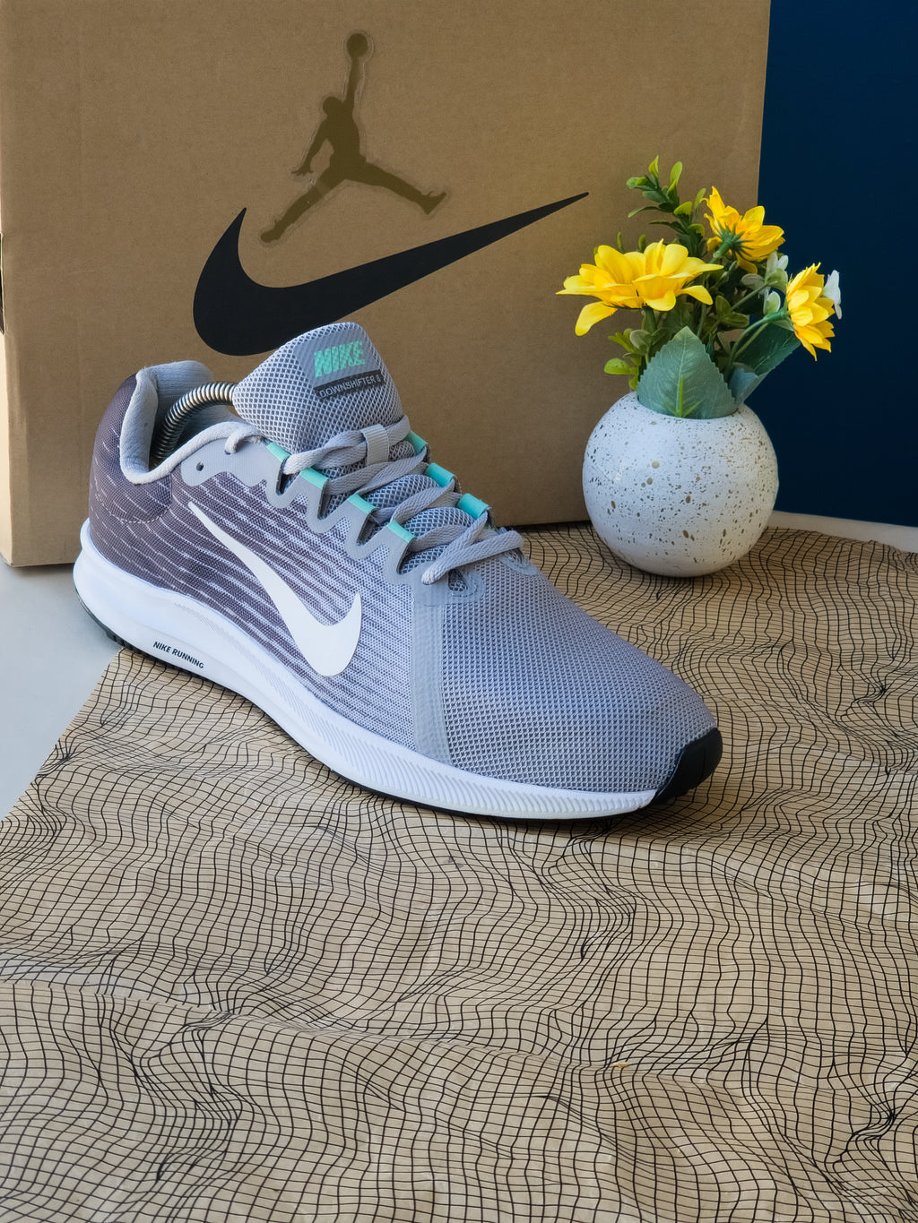 NIKE