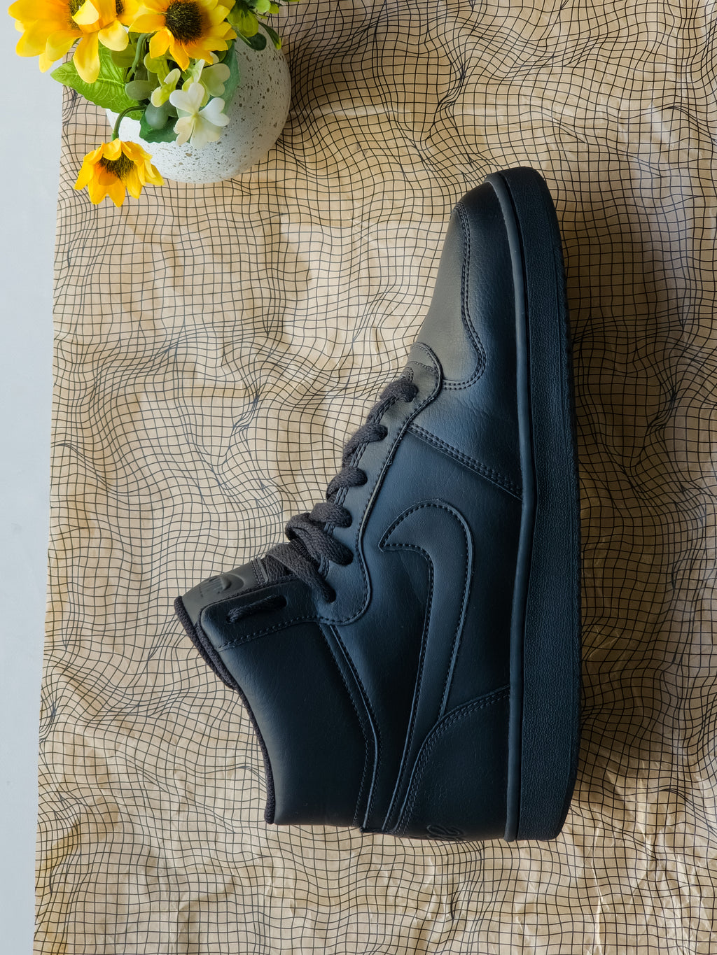 NIKE
