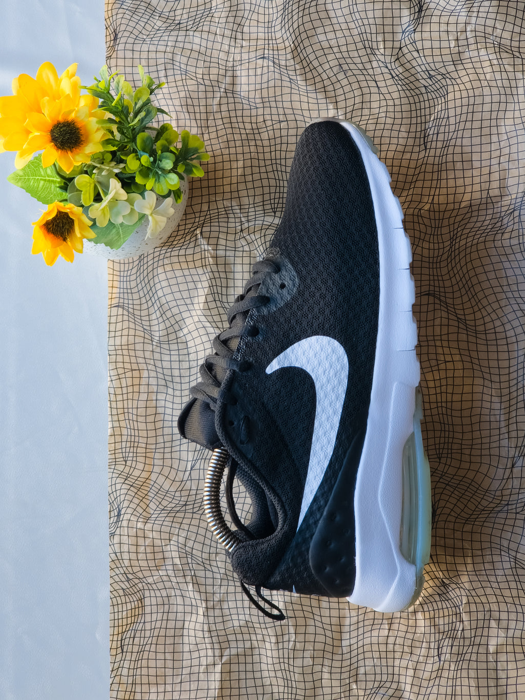 NIKE