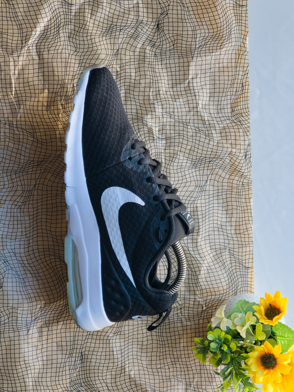 NIKE