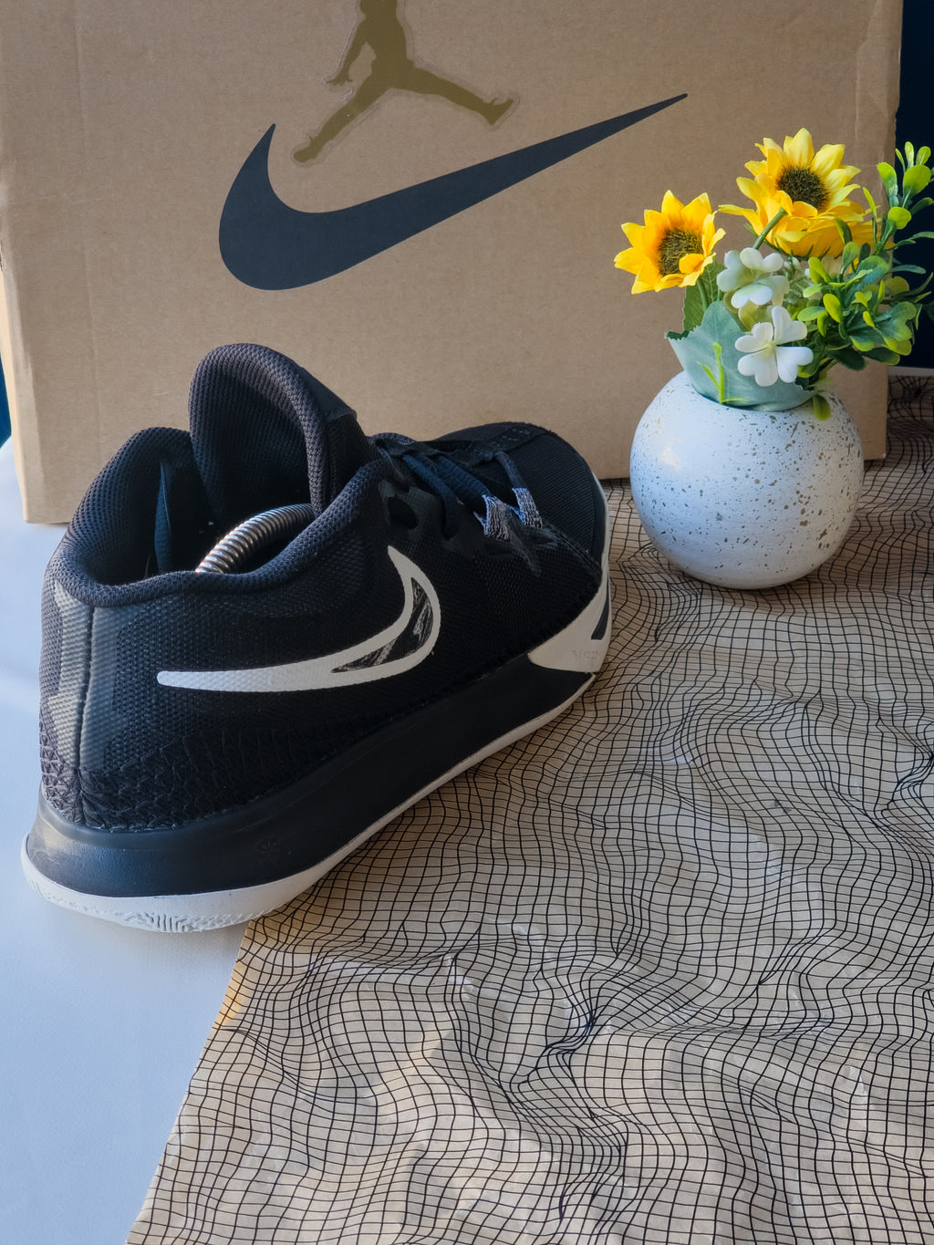 NIKE