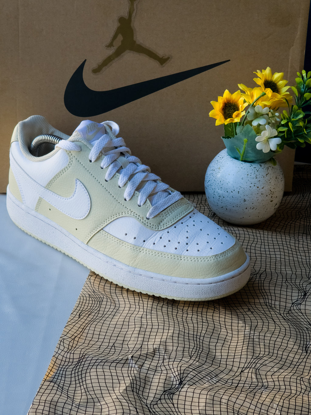 NIKE
