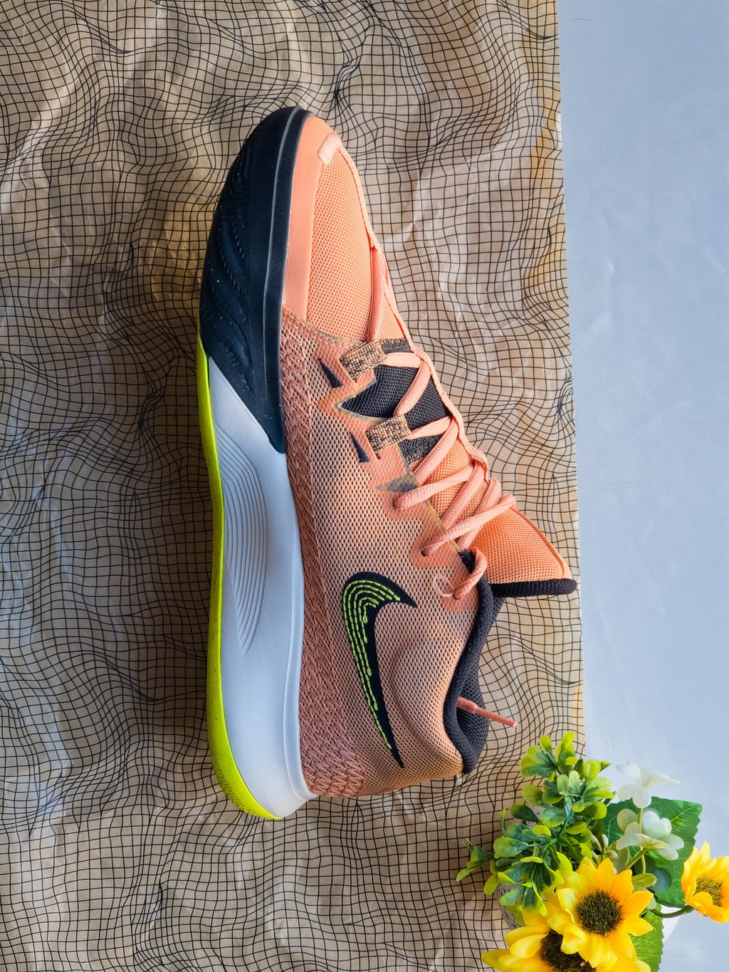 NIKE