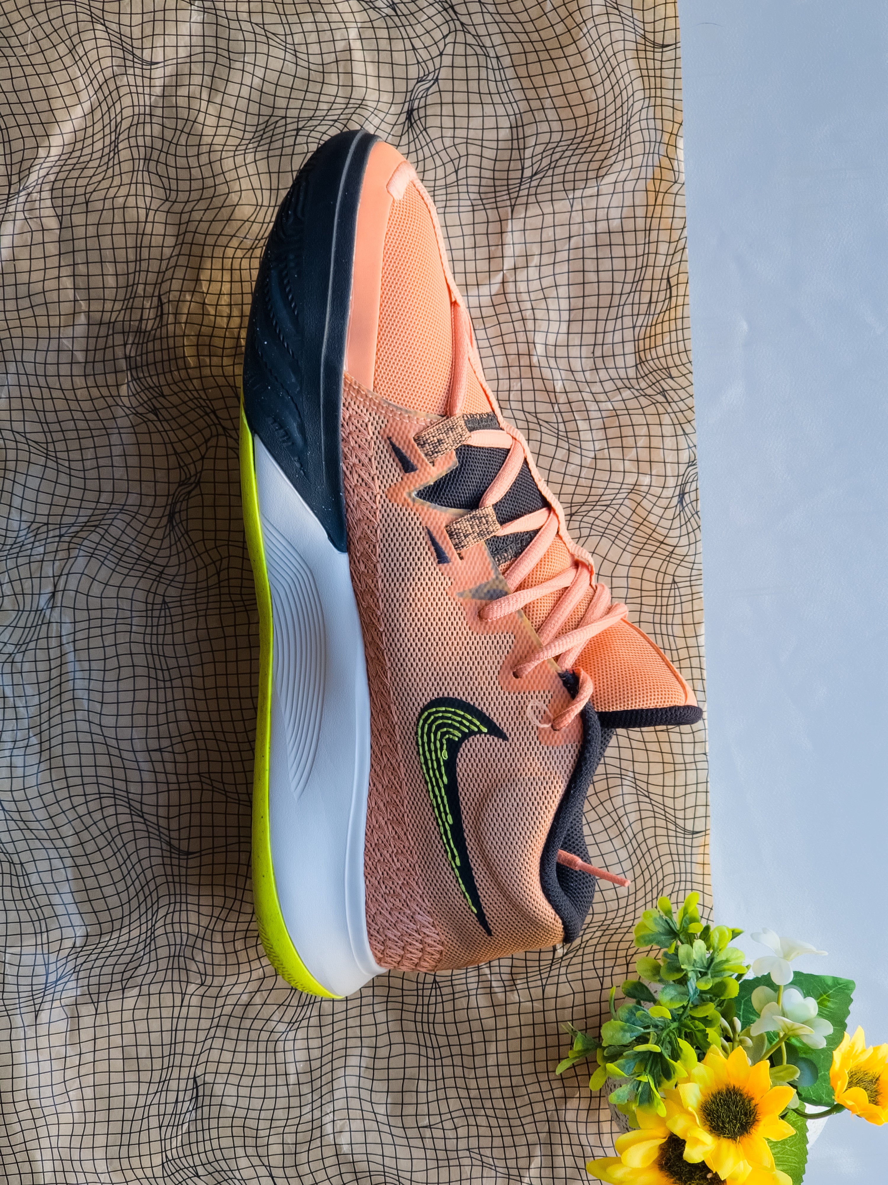 NIKE