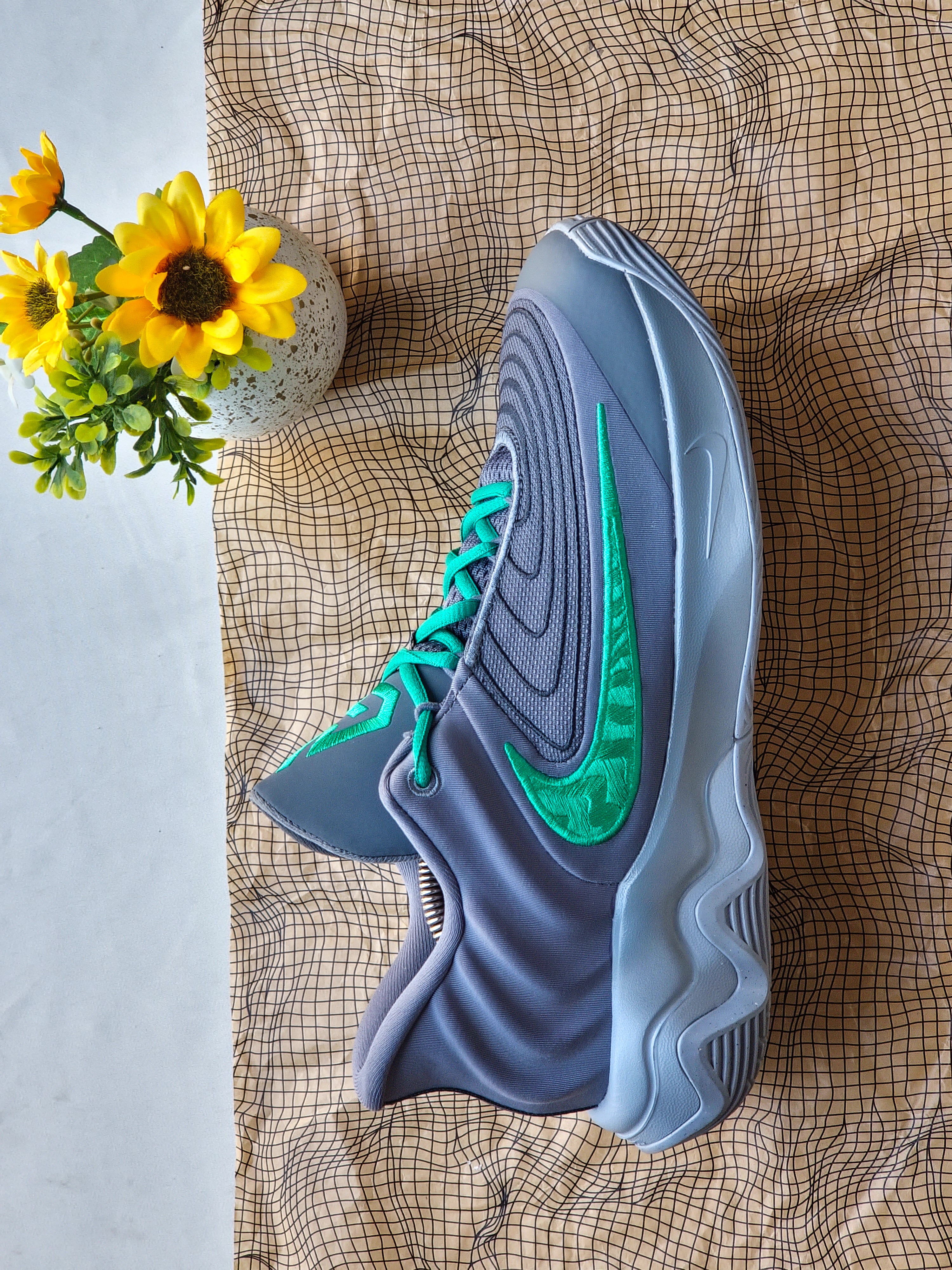 NIKE NEUF