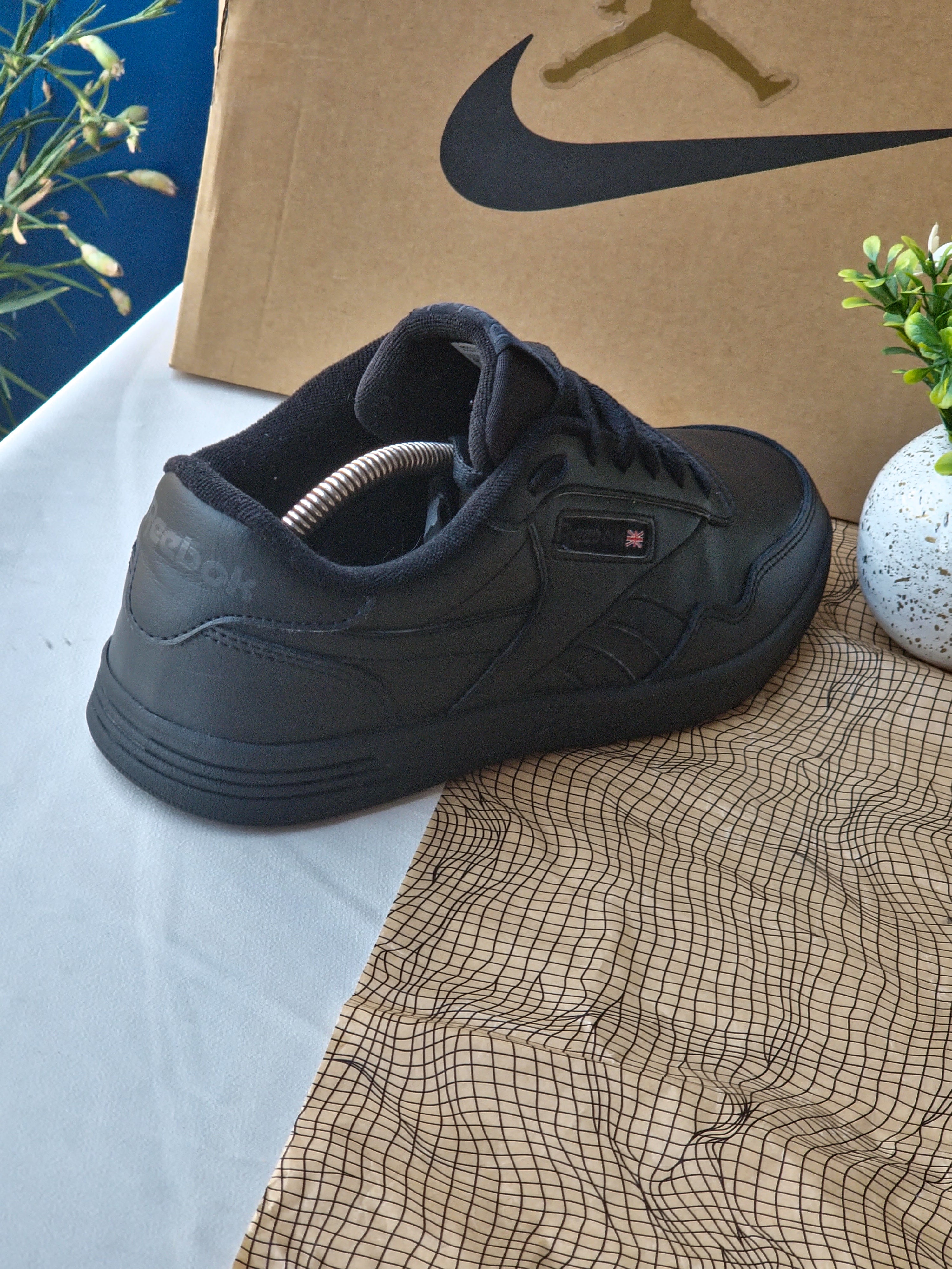 REEBOK