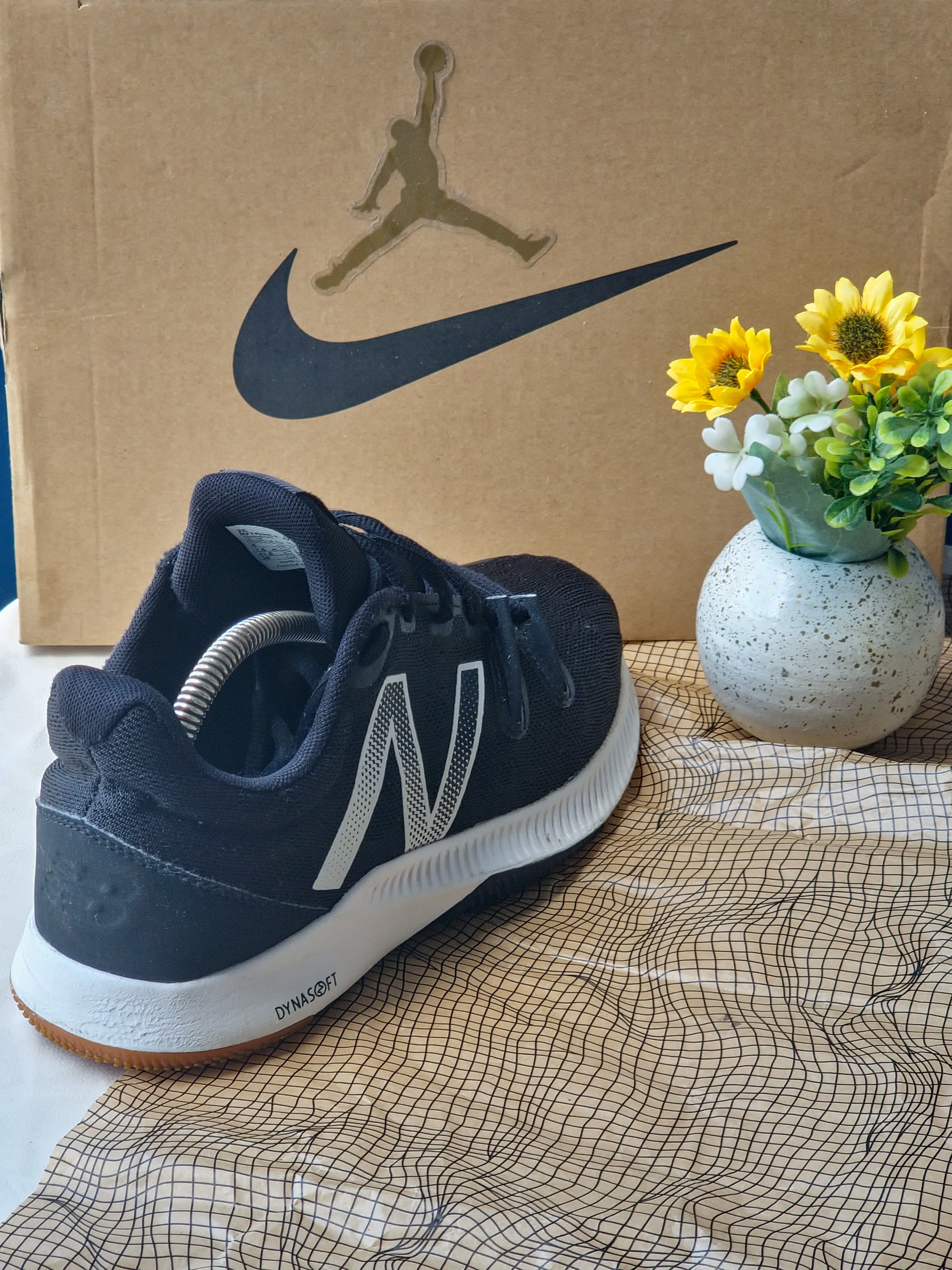 NEW BALANCE