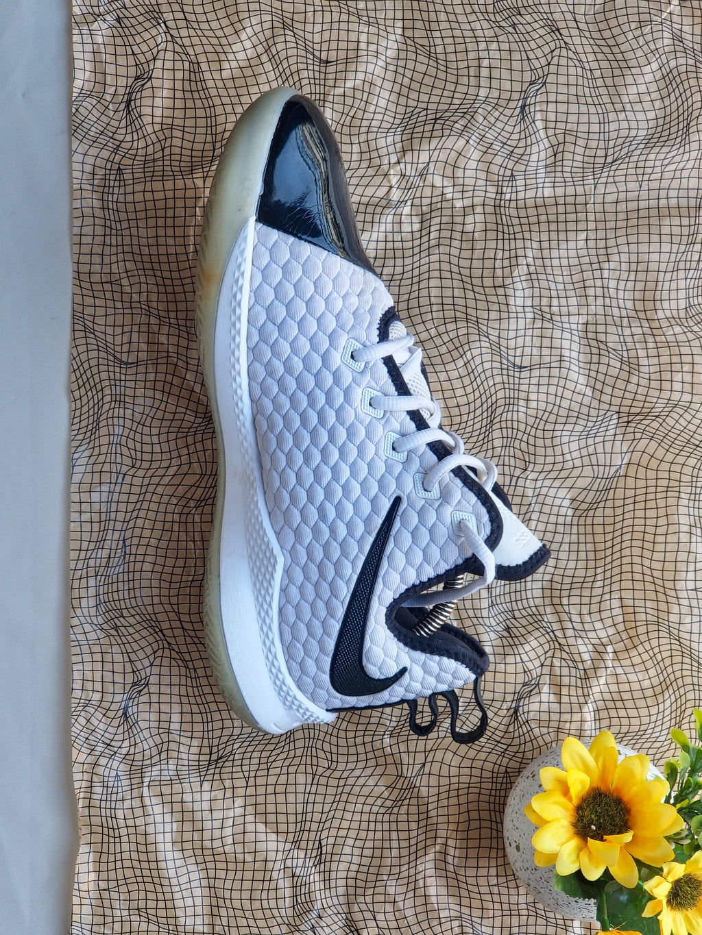 NIKE