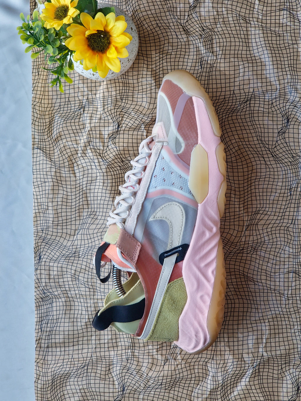 NIKE