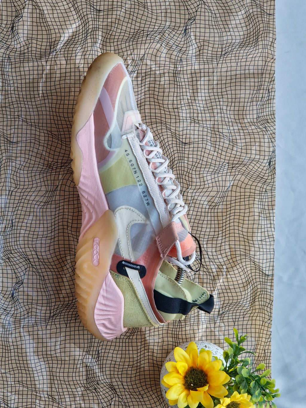 NIKE