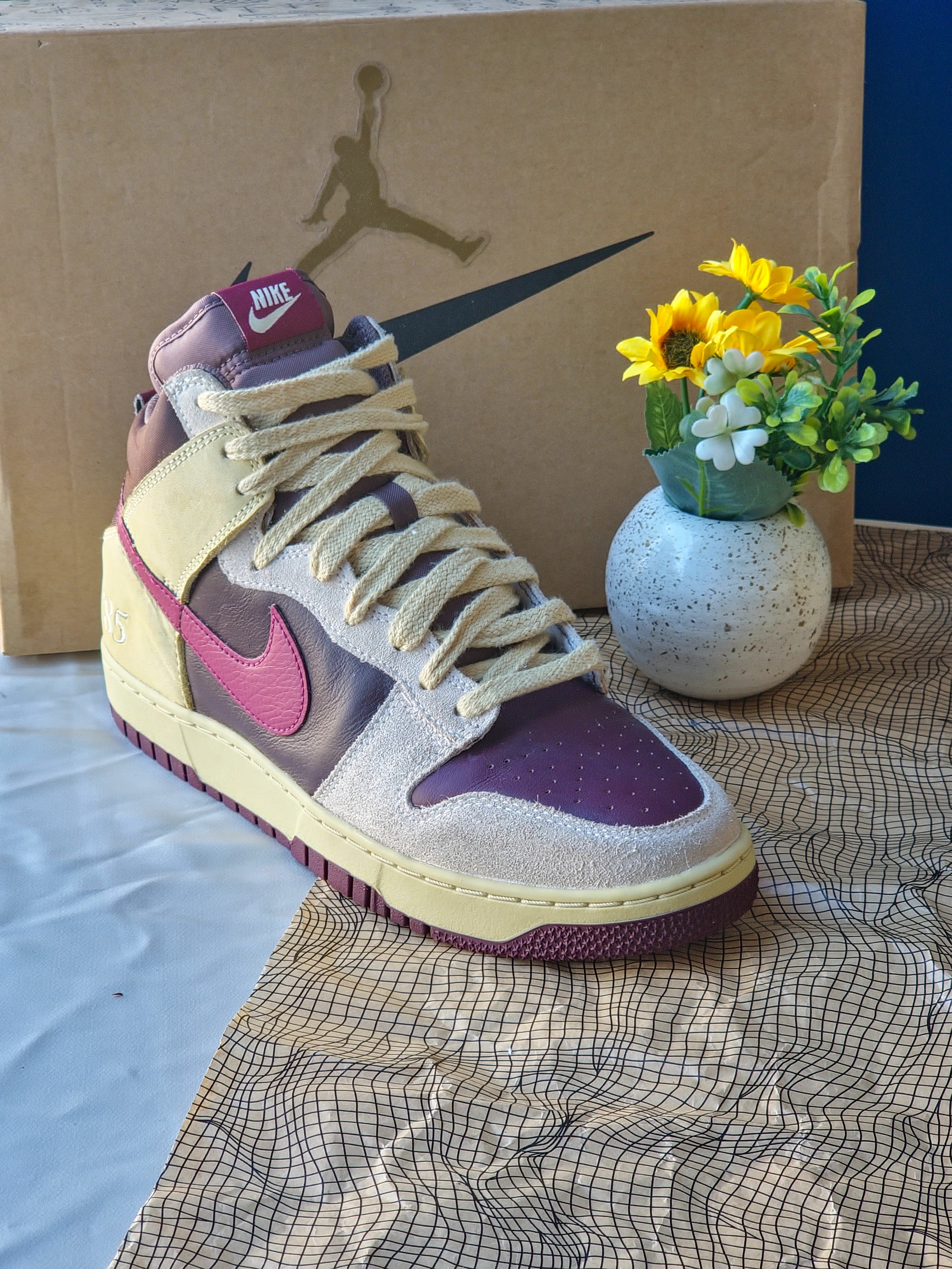 NIKE