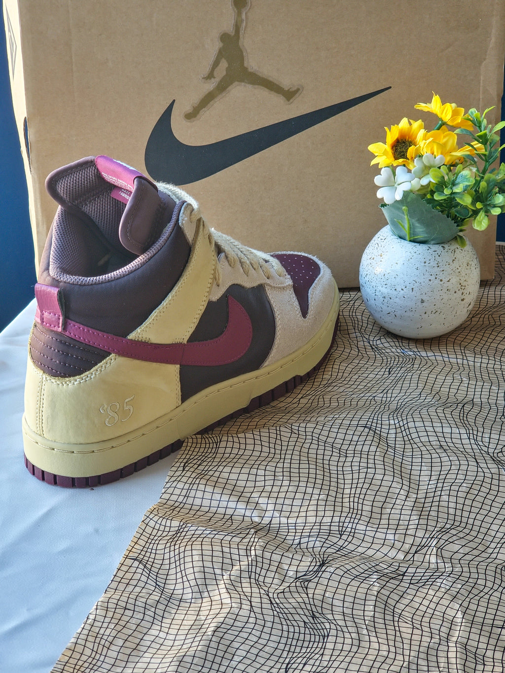 NIKE