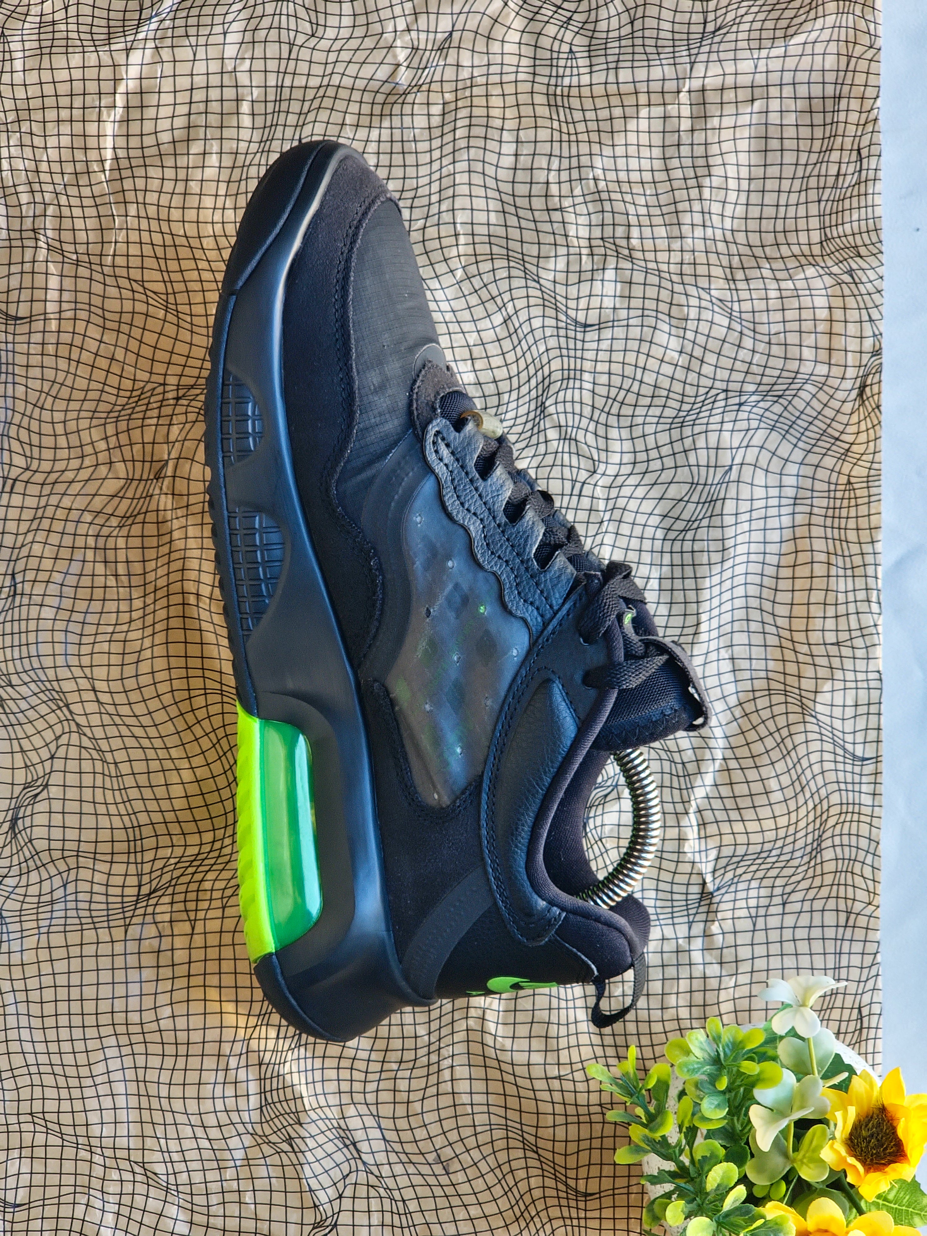 NIKE