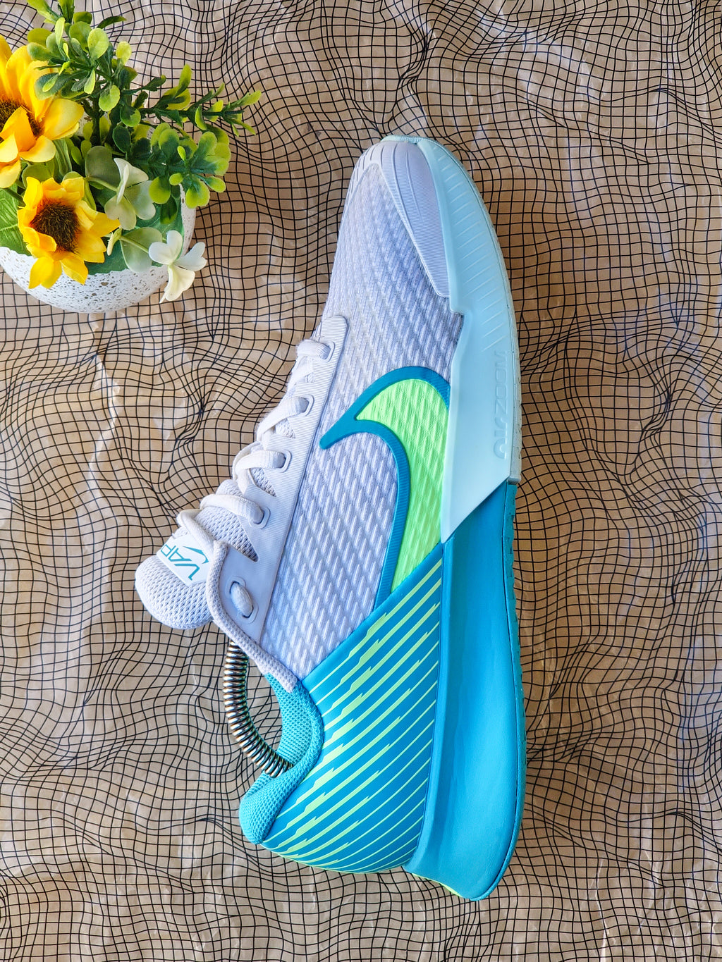 NIKE