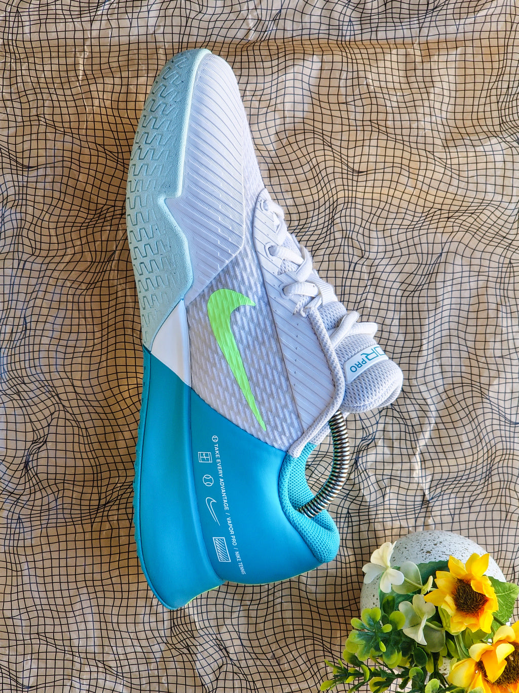 NIKE