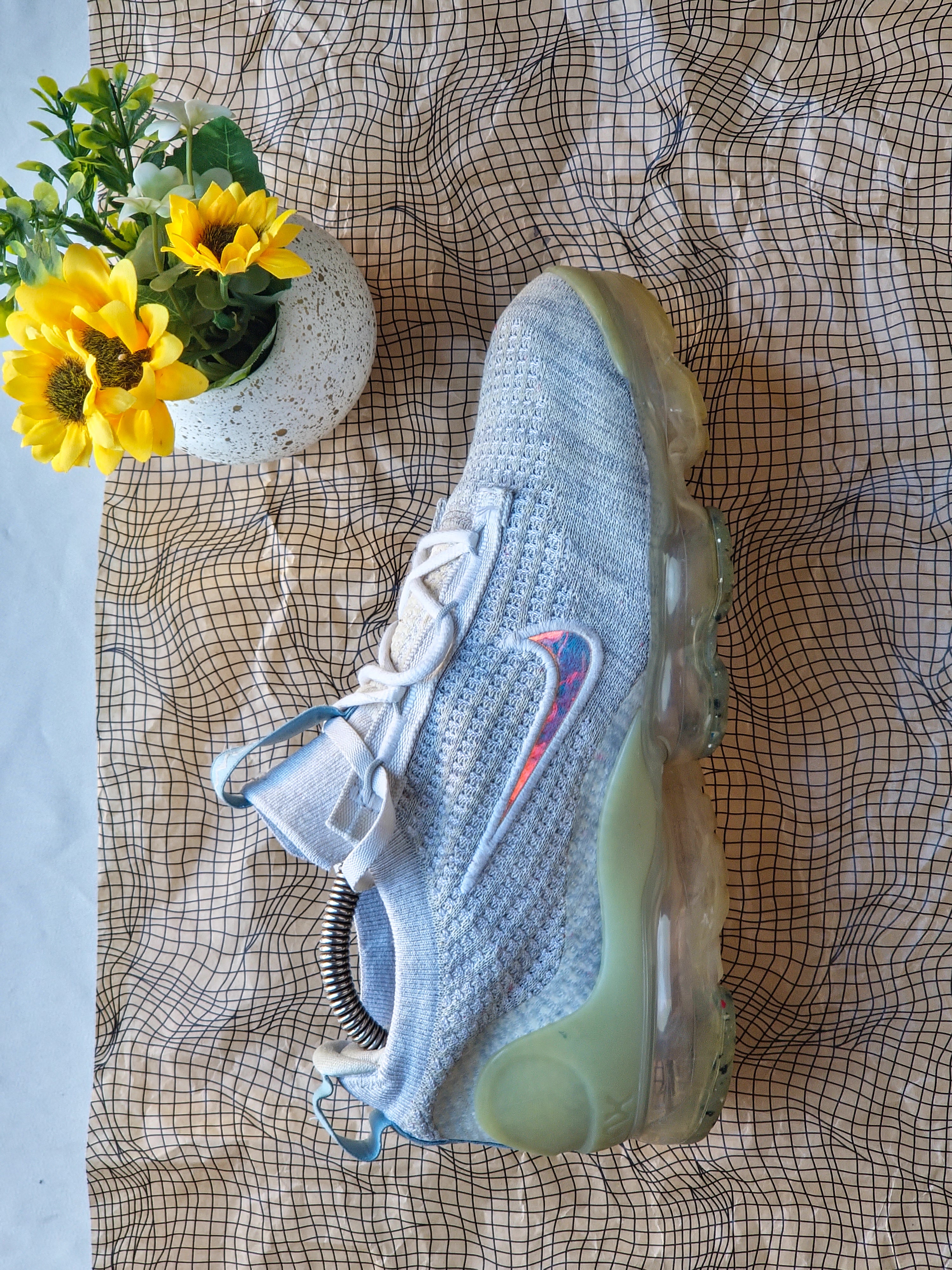 NIKE