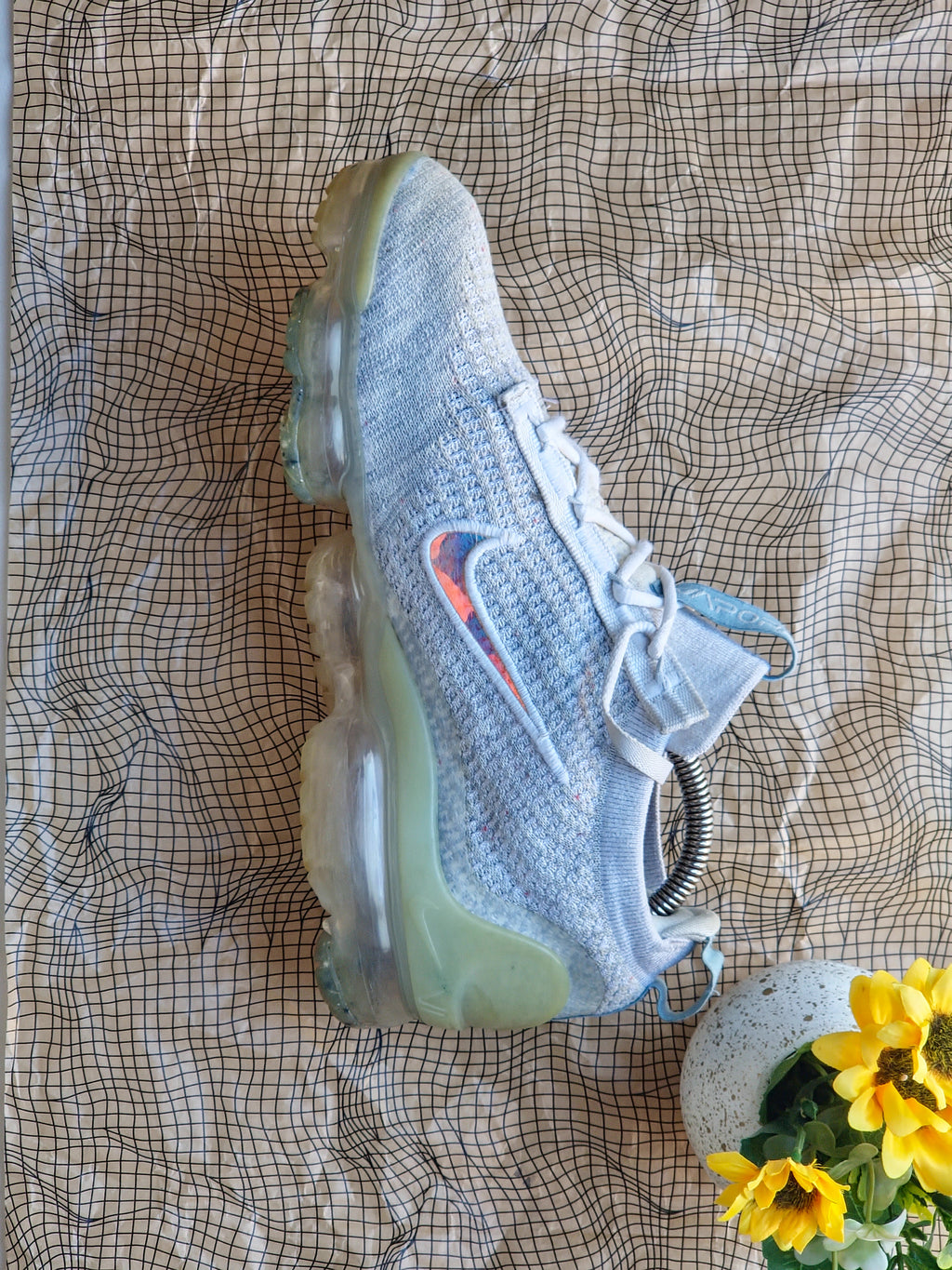 NIKE