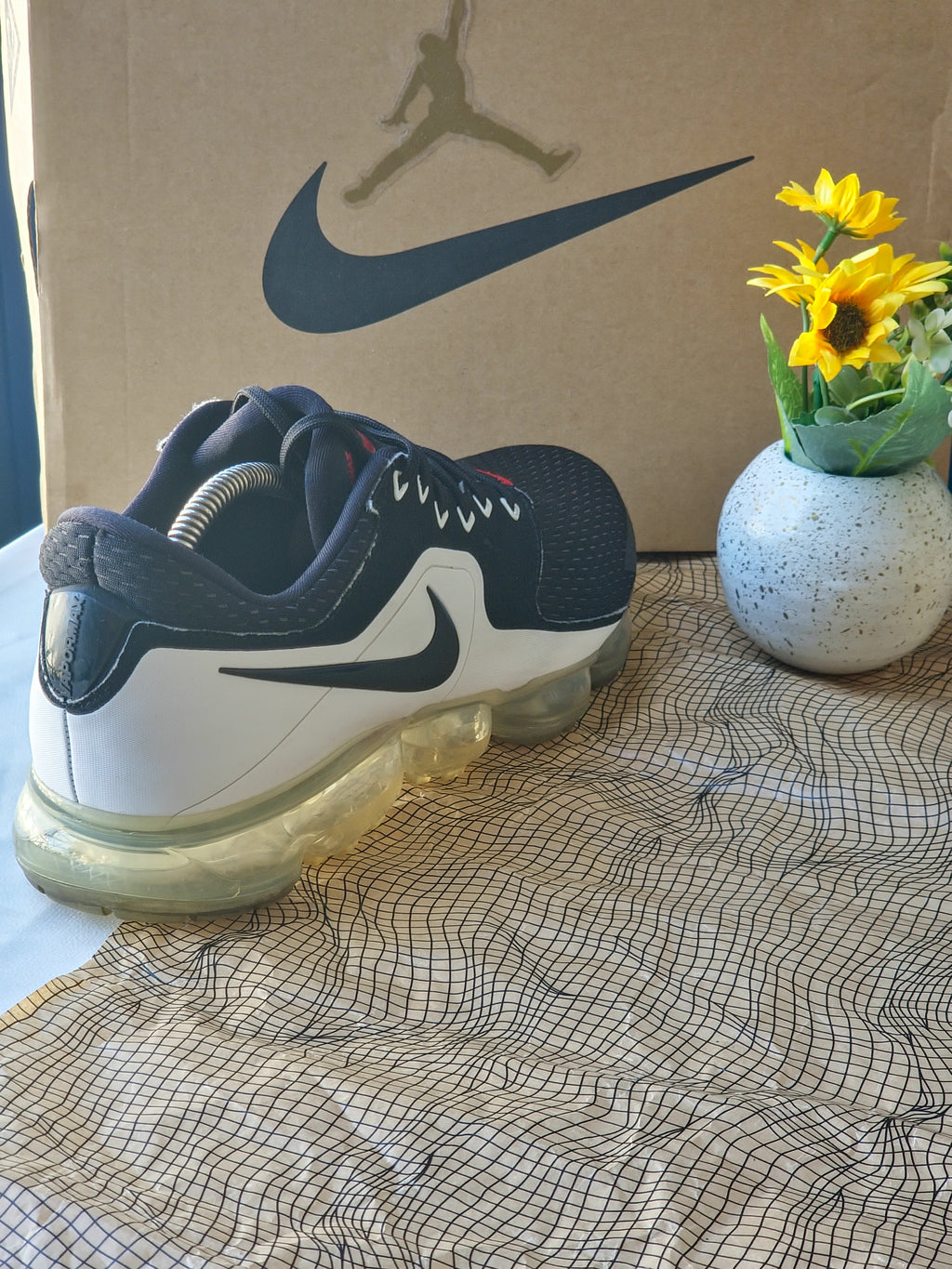 NIKE