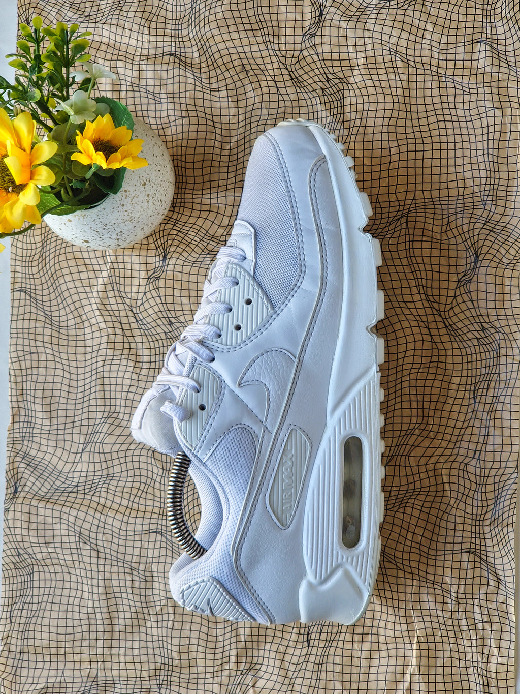 NIKE