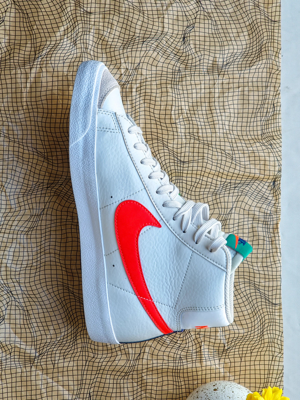 NIKE