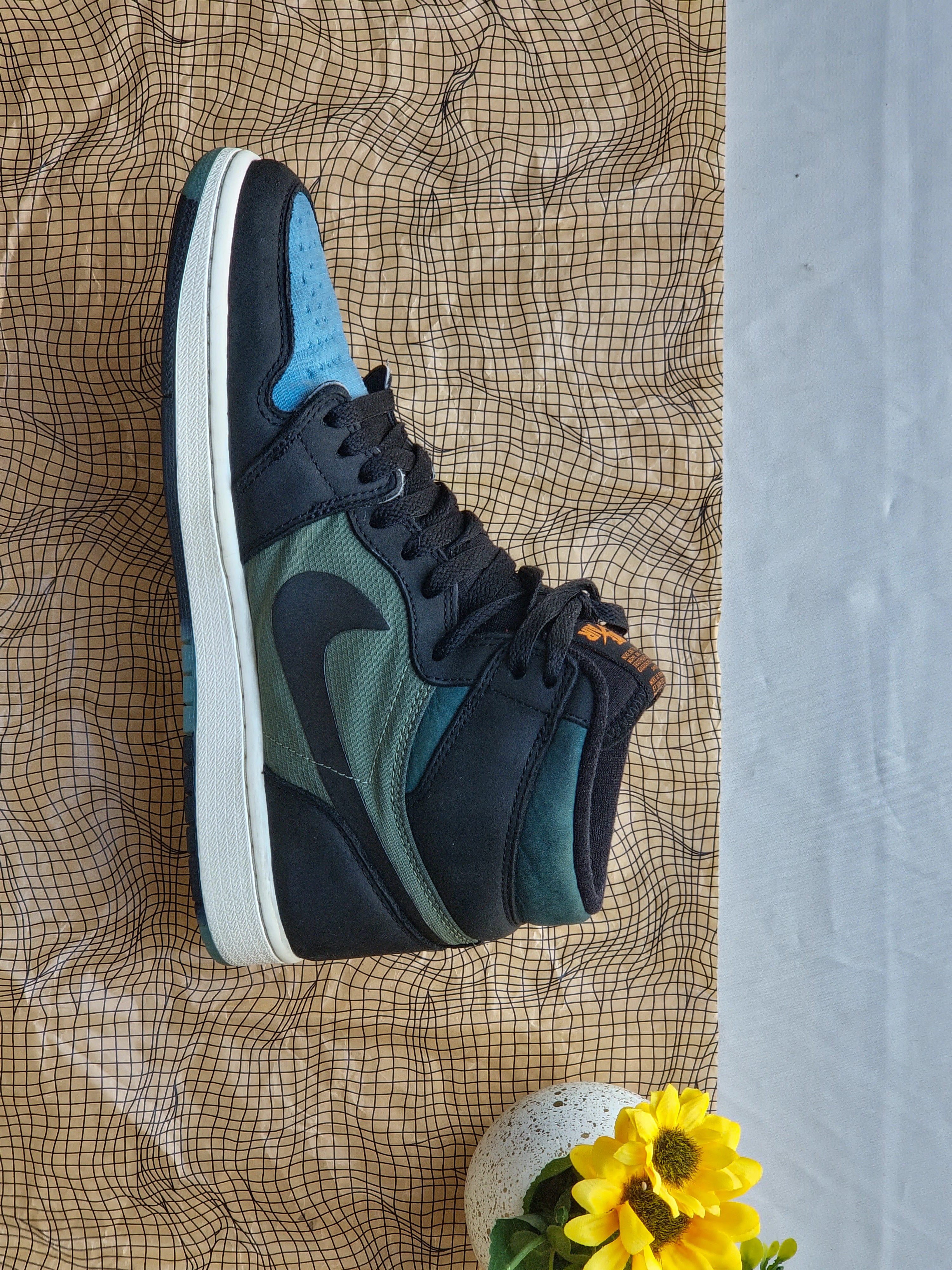 NIKE