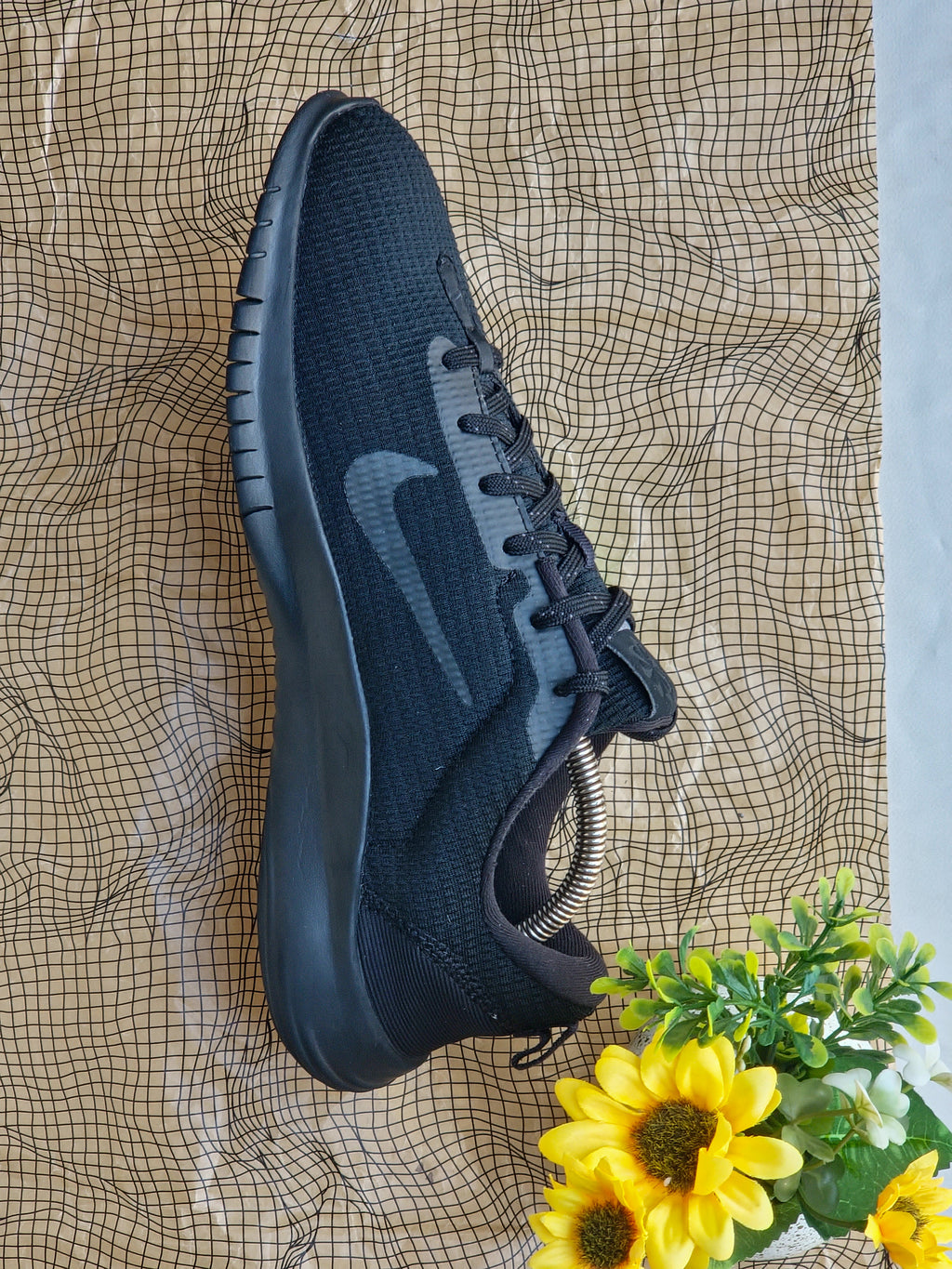 NIKE