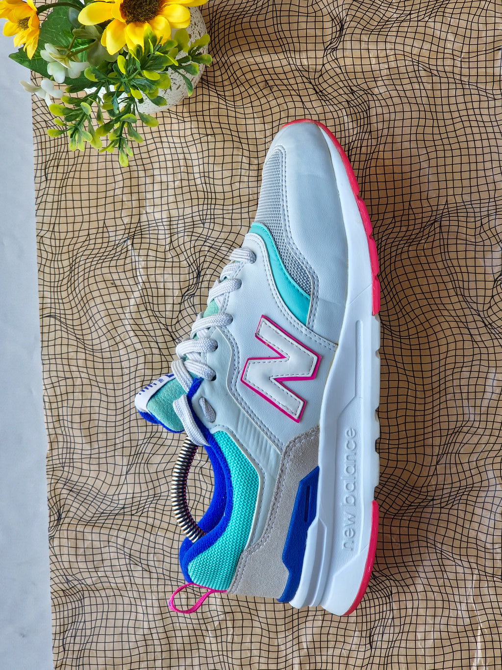 NEW BALANCE