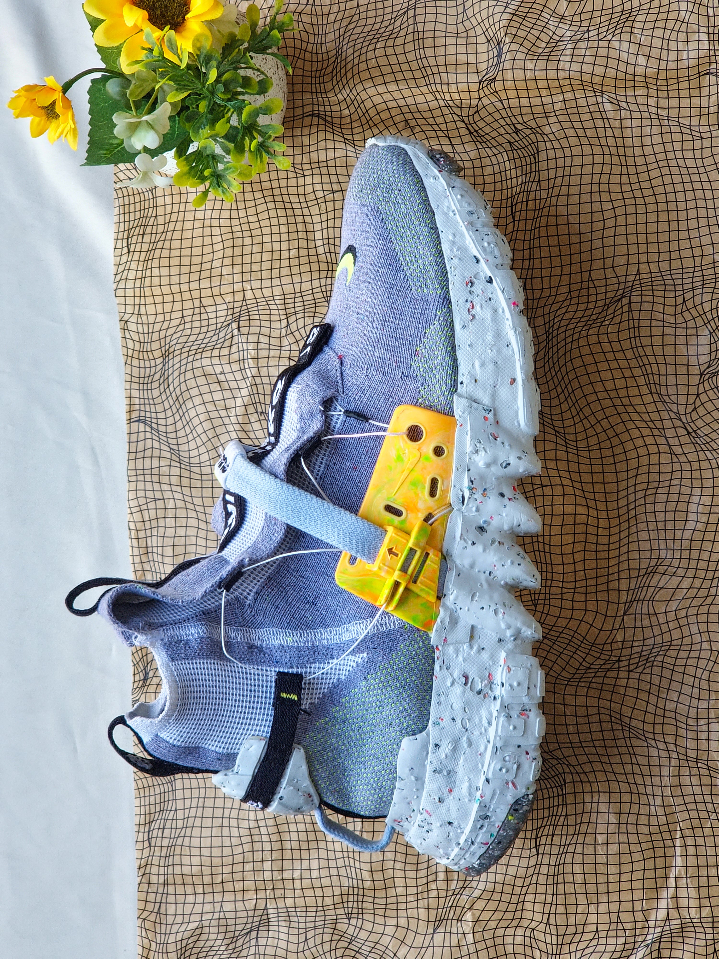 NIKE