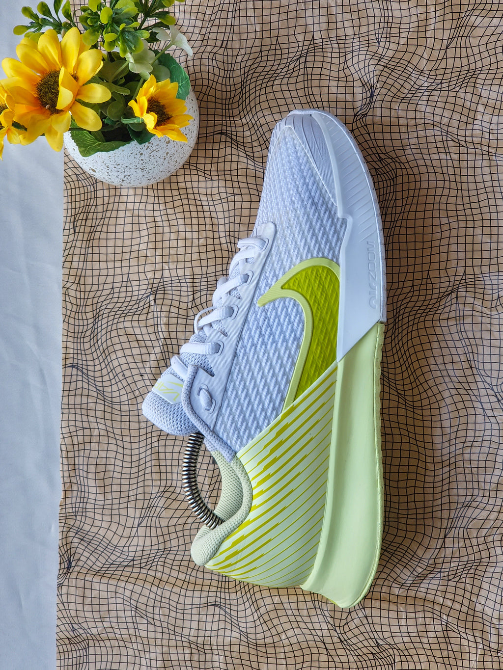 NIKE