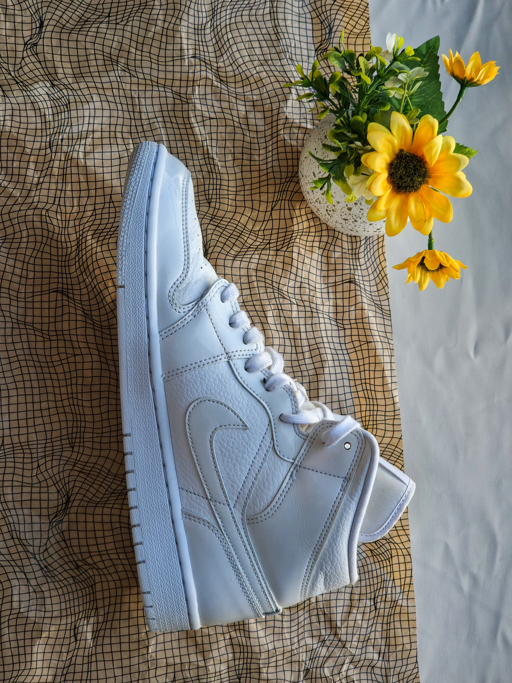 NIKE