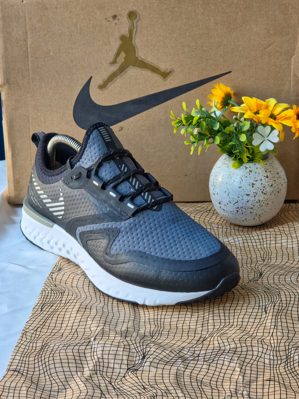 NIKE