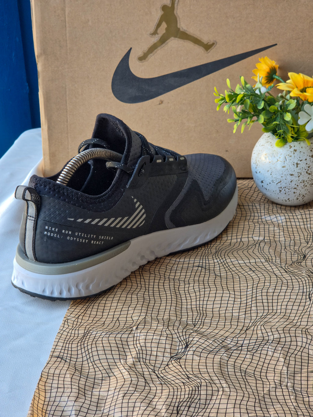 NIKE