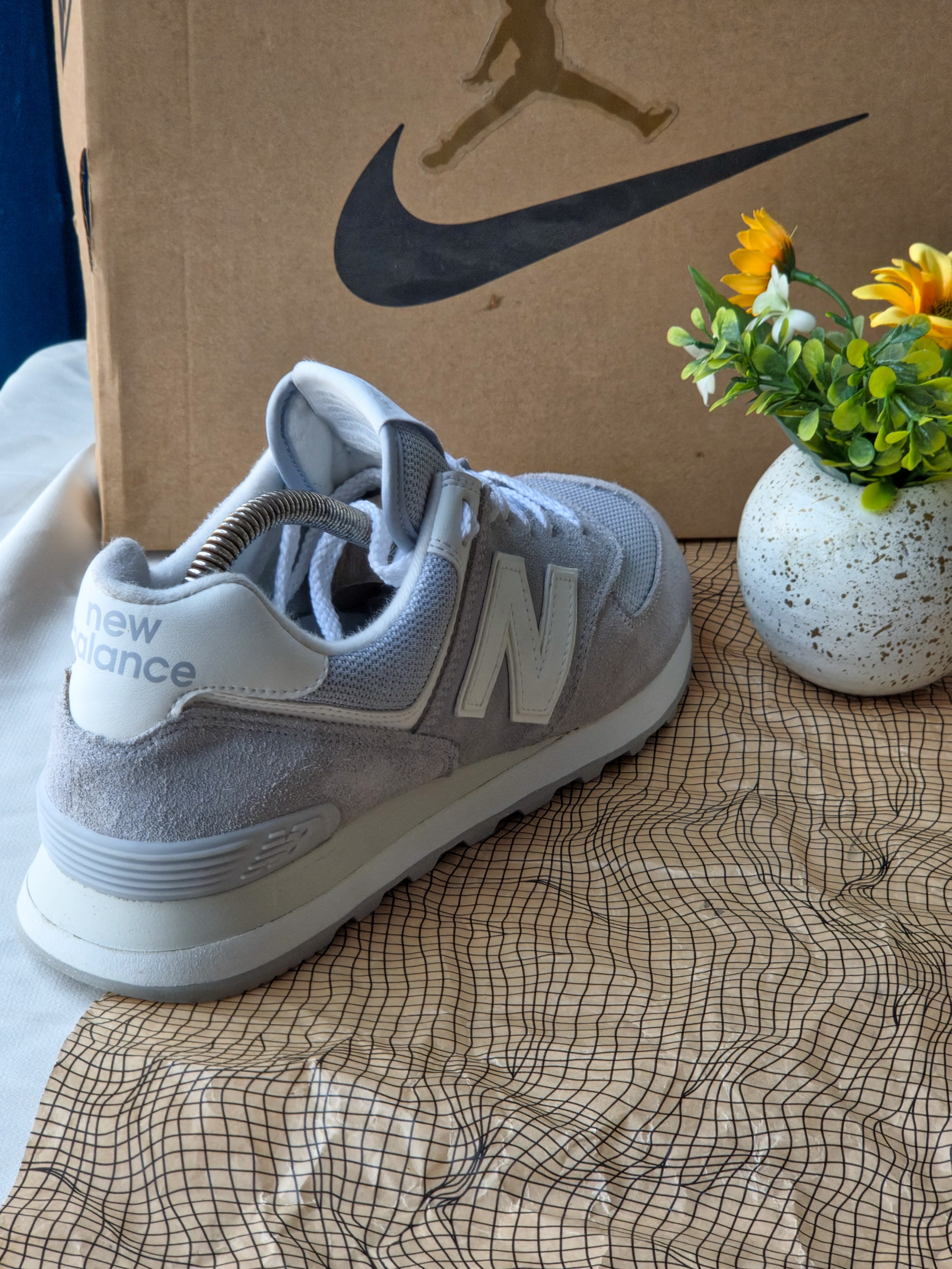 NEW BALANCE