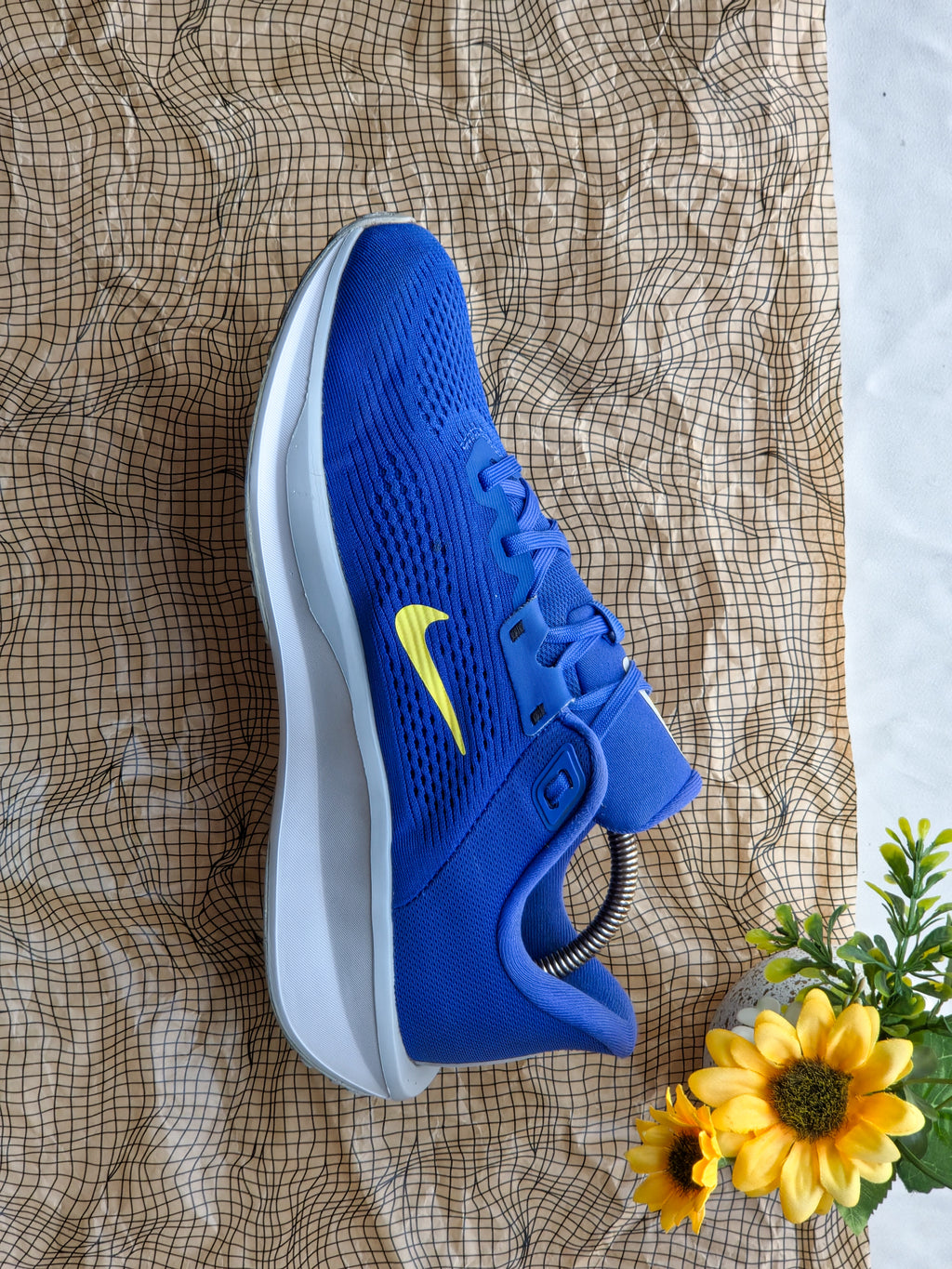 NIKE