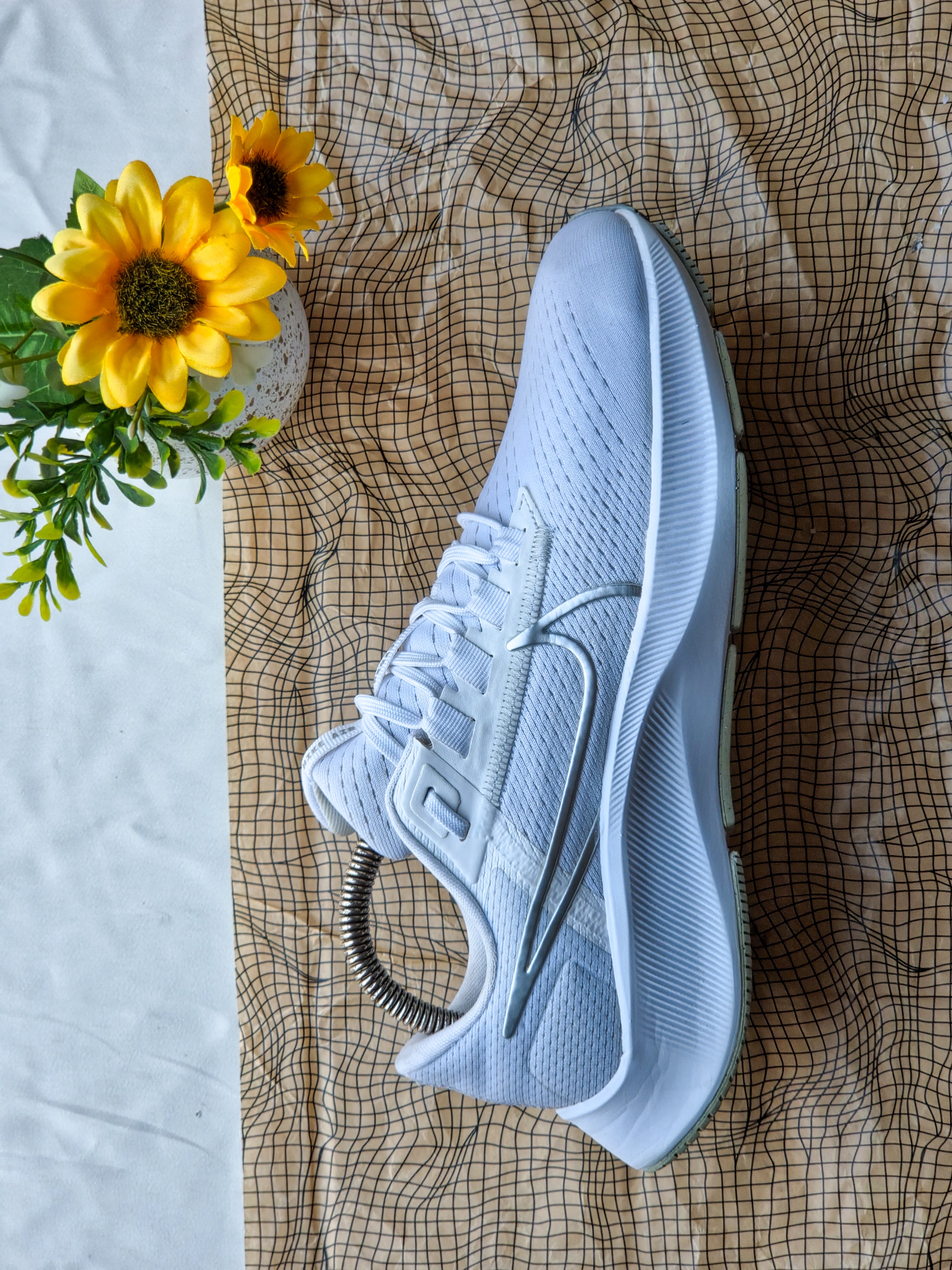 NIKE