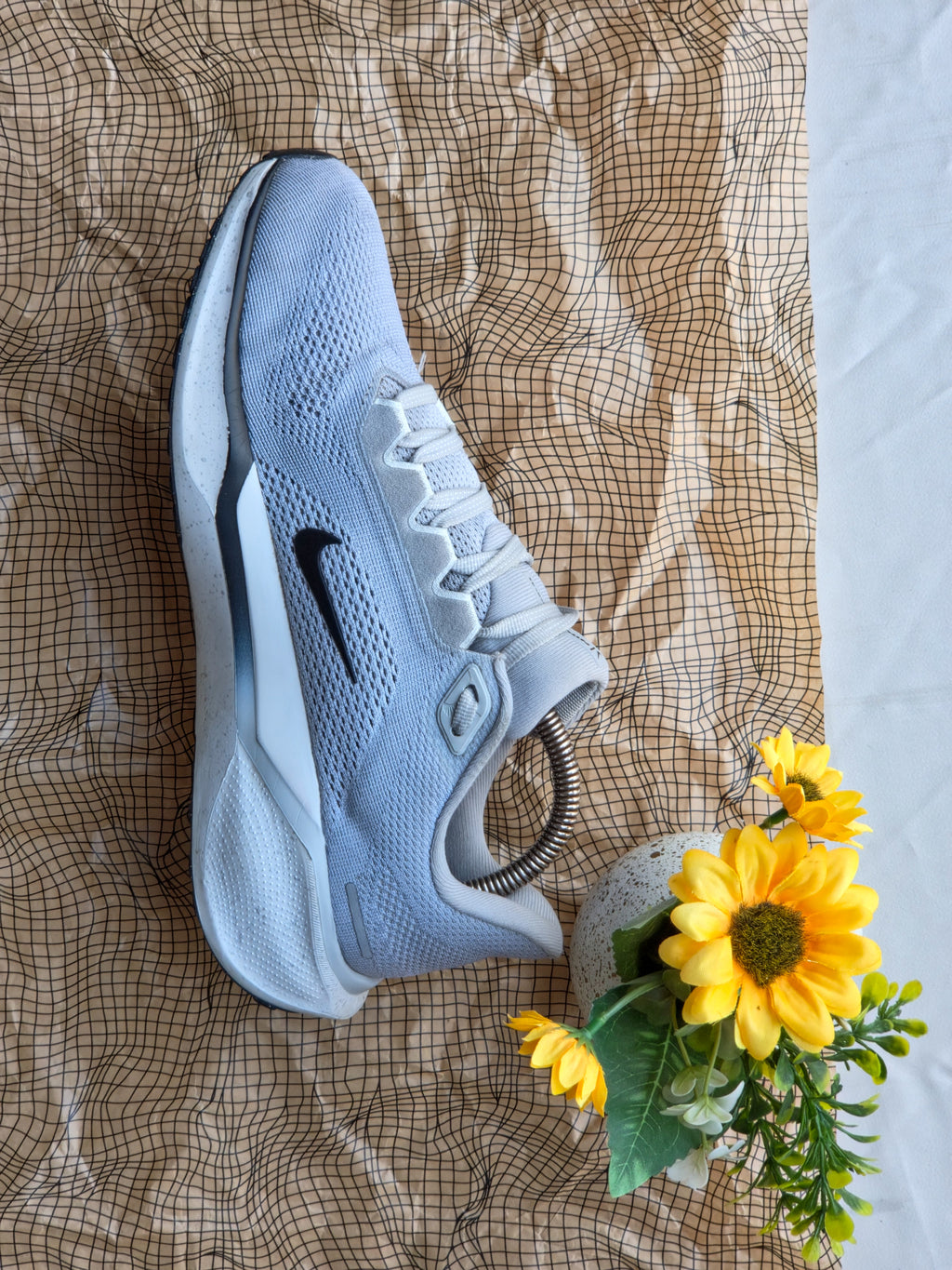 NIKE