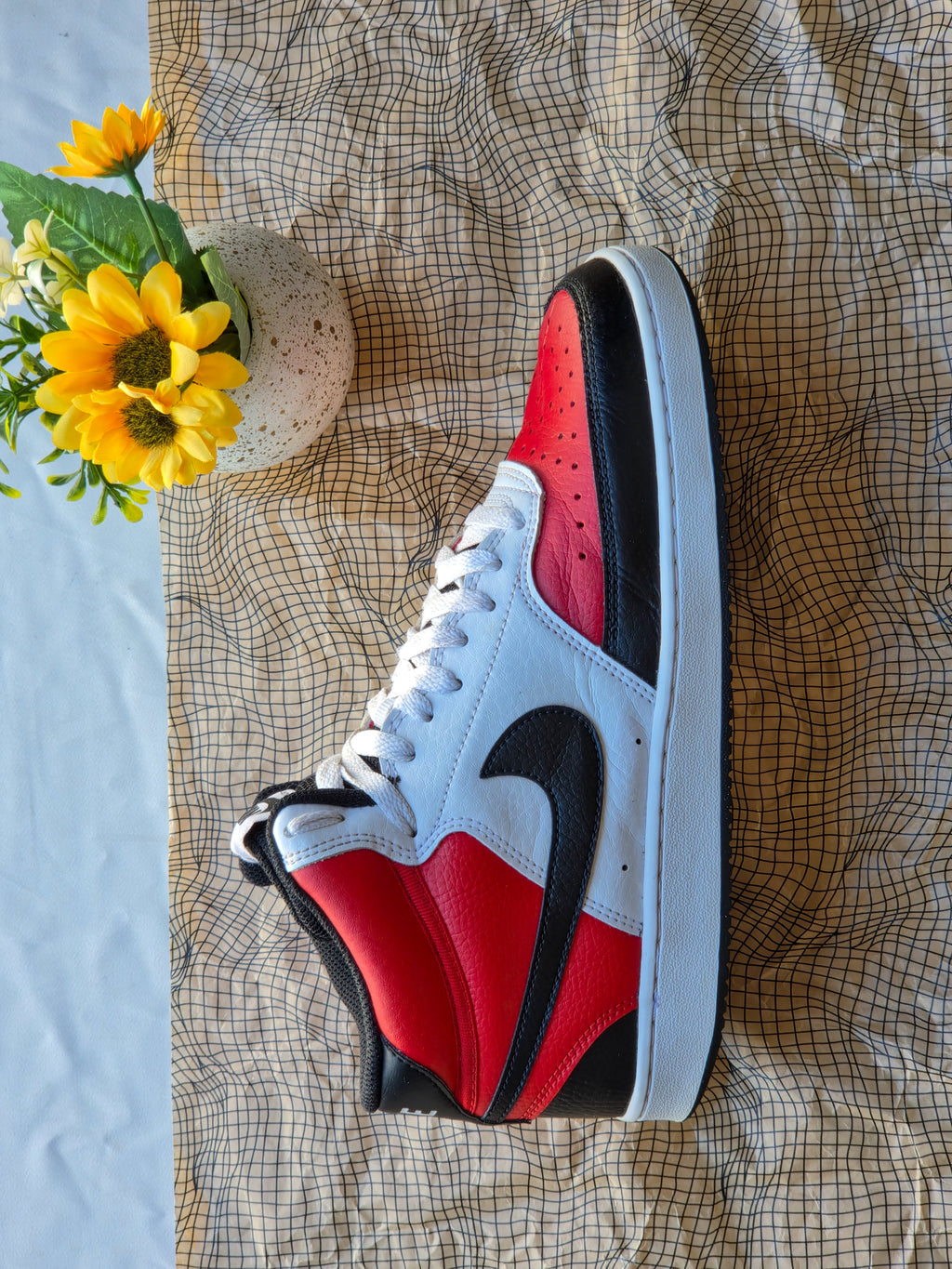NIKE