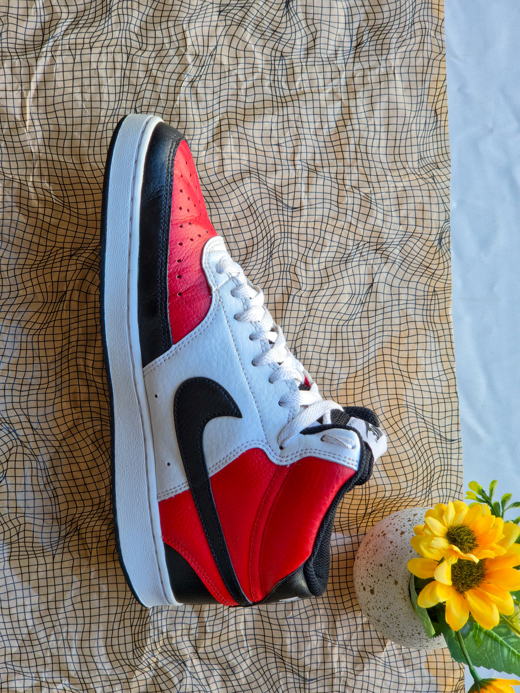 NIKE